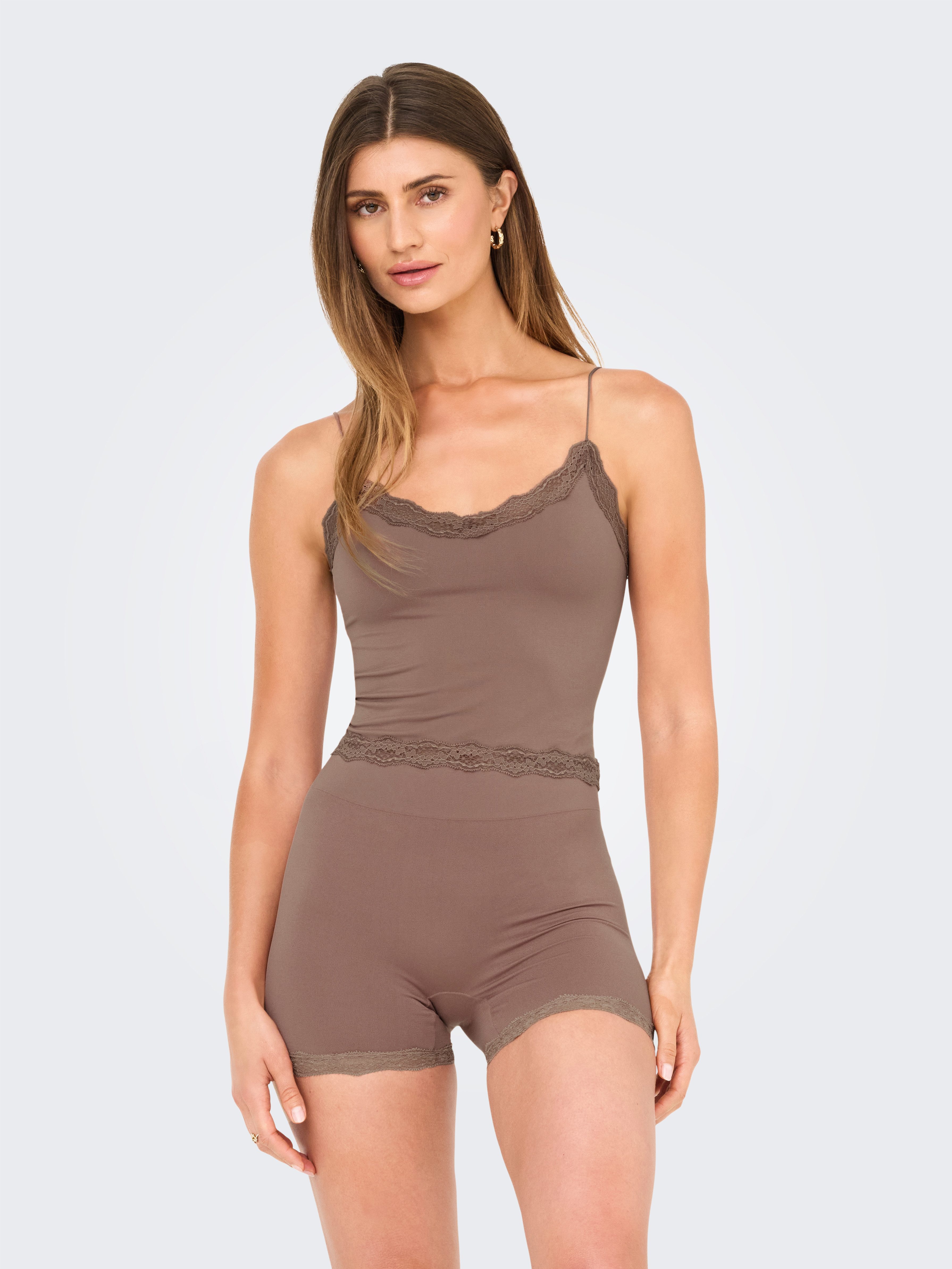 Only Kanten top ONLVICKY LACE SEAMLESS CROPPED TOP
