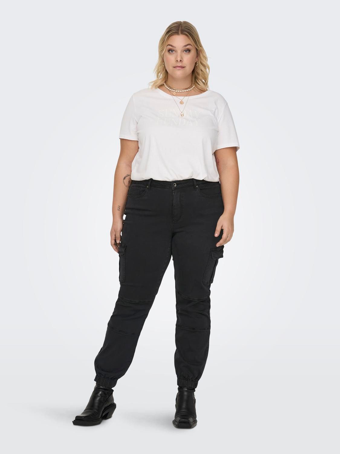 ONLY CARMAKOMA Ankle jeans CARMISSOURI REG ANK CARGO PANTS PNT NOOS