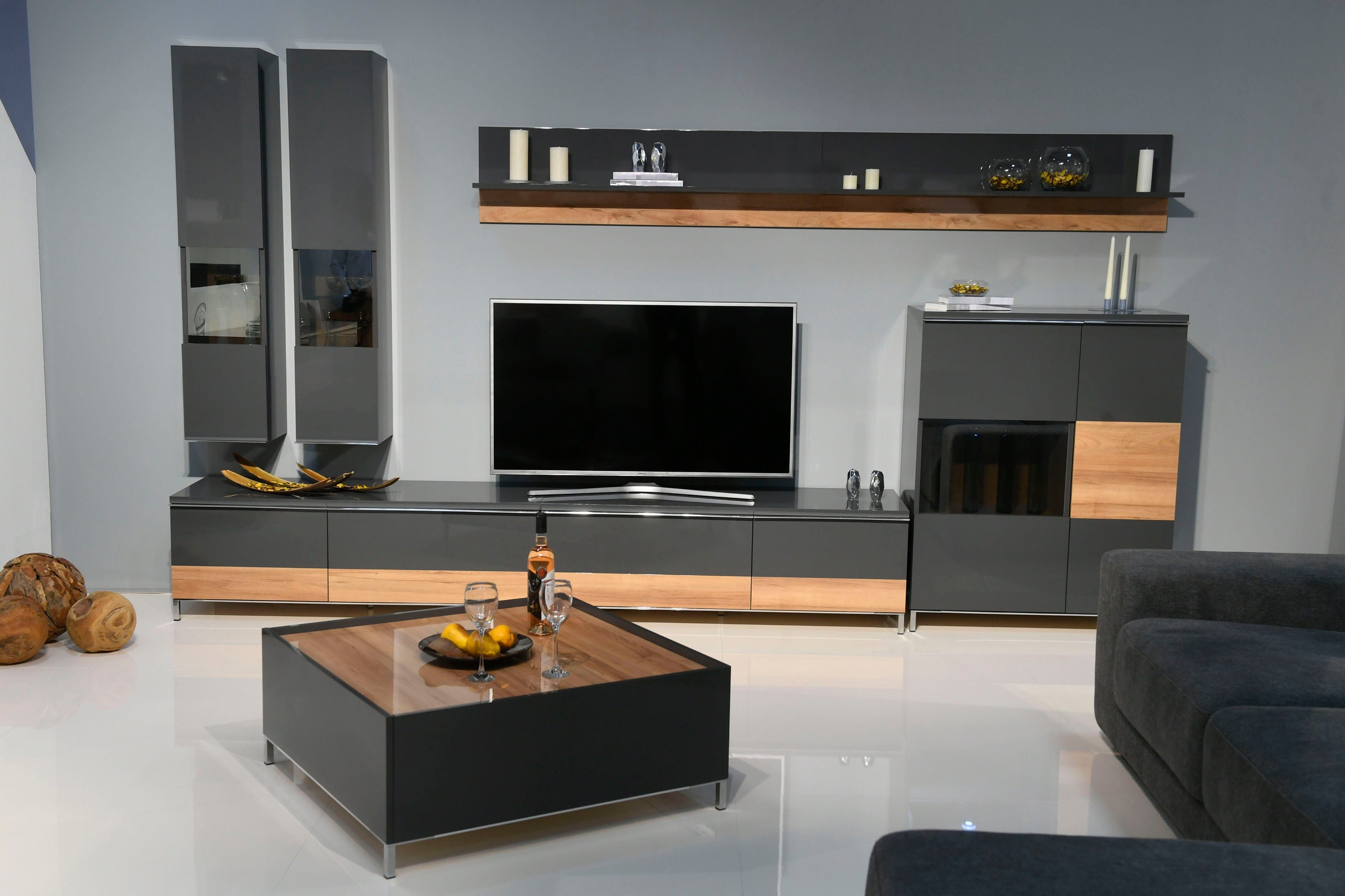 Places of Style Hangende vitrinekast Onyx met soft-closefunctie, naar keuze met of zonder glasinzet