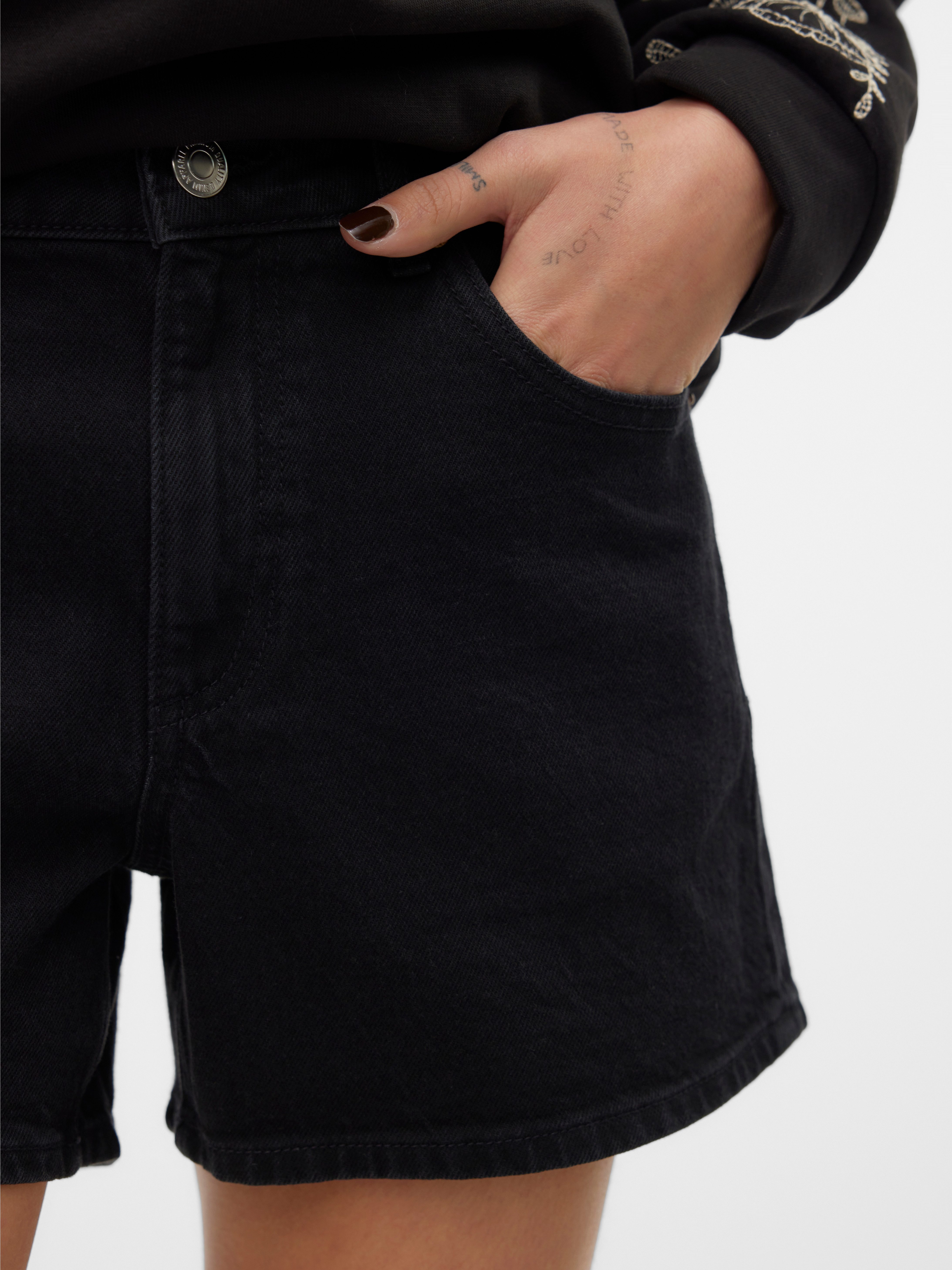 Vero Moda Jeansshort VMTESS MR SHORT DNM SHORTS MIX GA NOOS comfortabele vorm met stretchpercentage