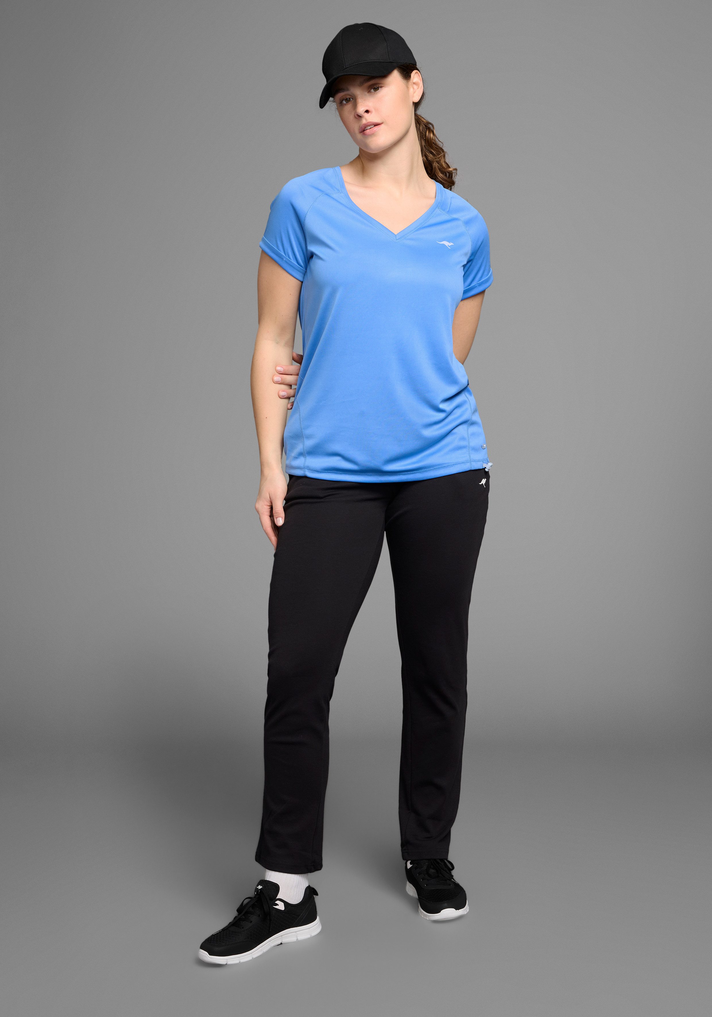 KangaROOS Functioneel shirt Korte mouwen, figuurvolgend, heupbedekkend, met V-hals