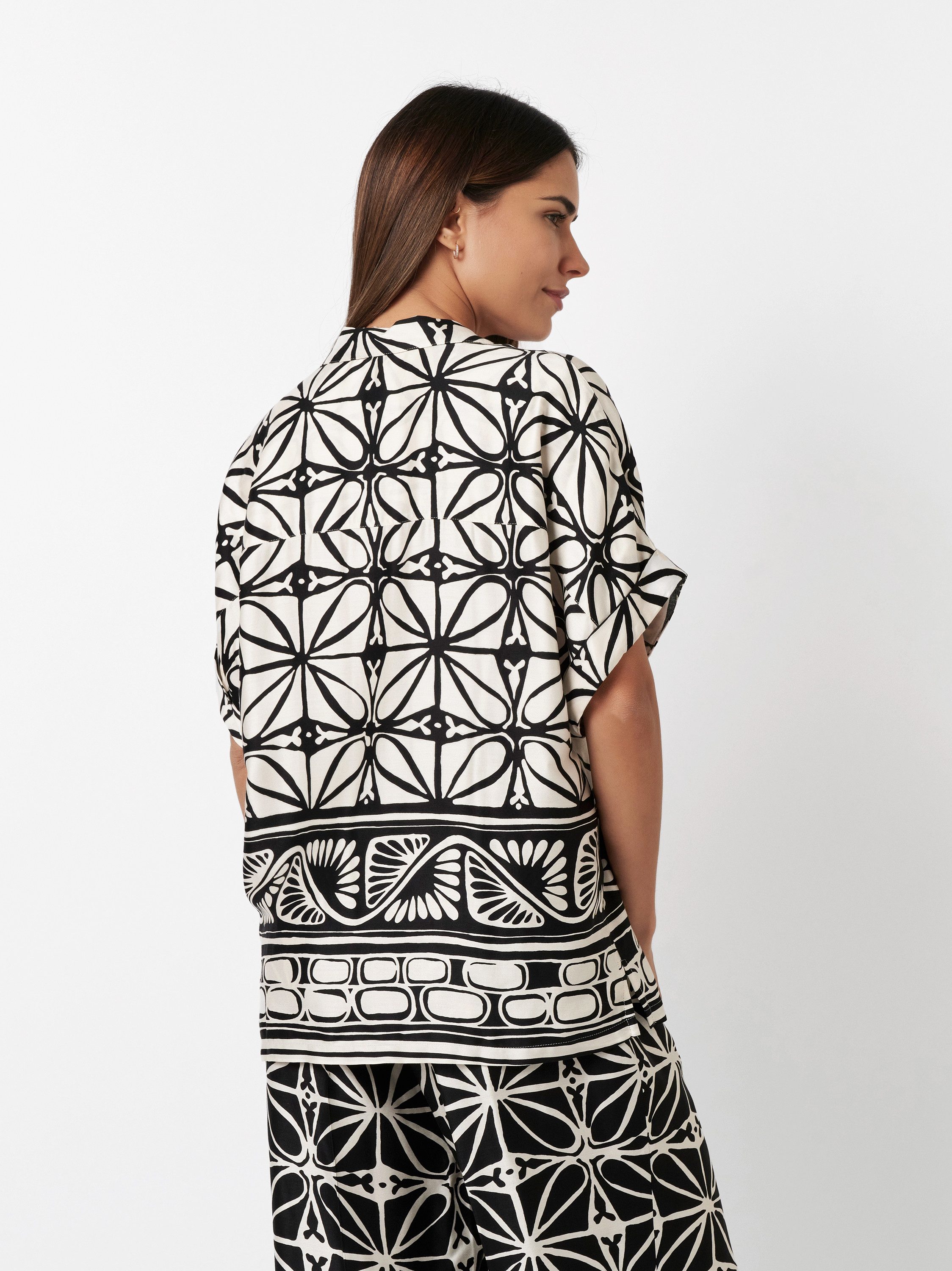 TONI Blouse met korte mouwen Bex met grafische all-over print
