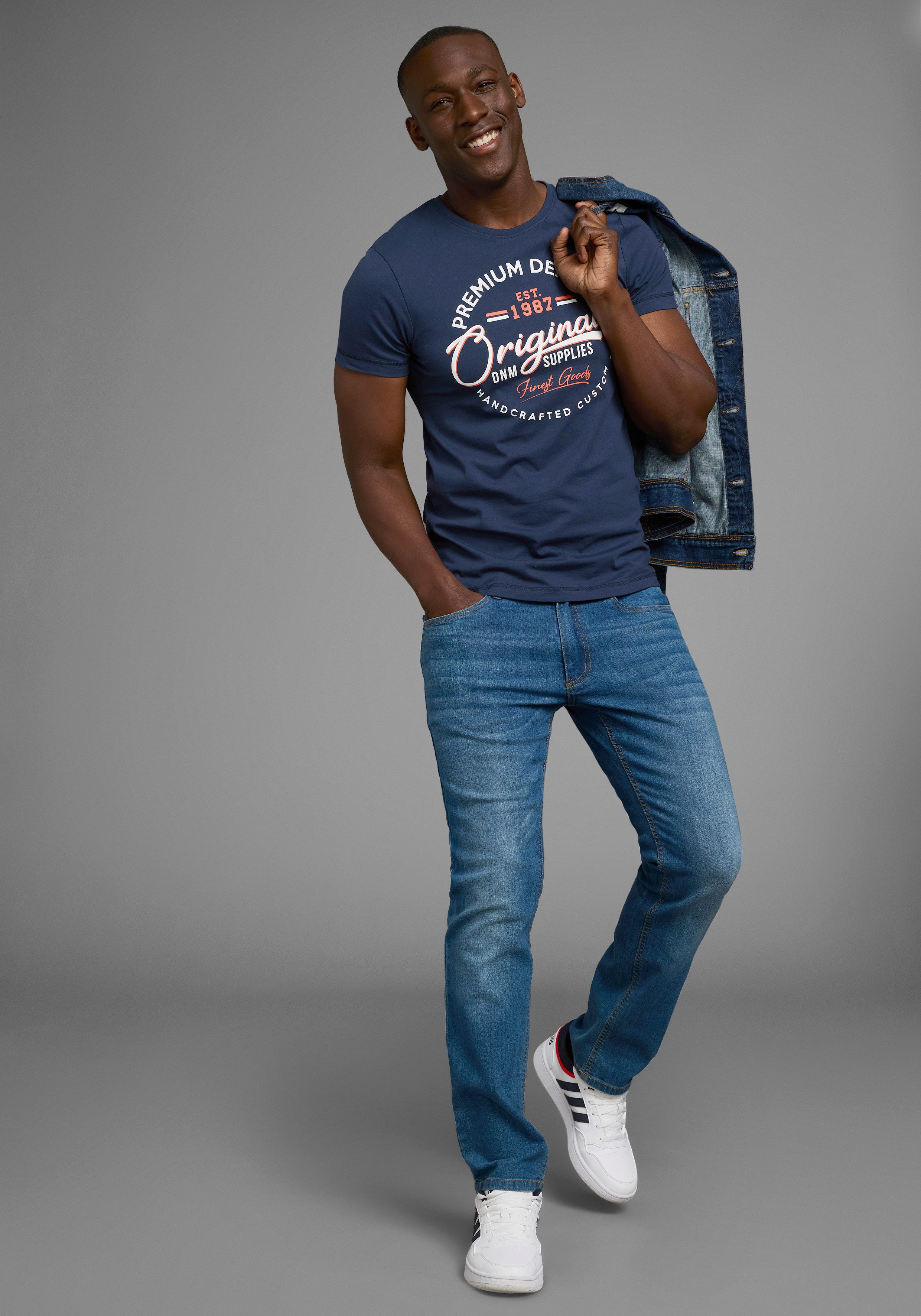 AJC T-shirt korte mouwen, smalle snit, met stijlvolle druk