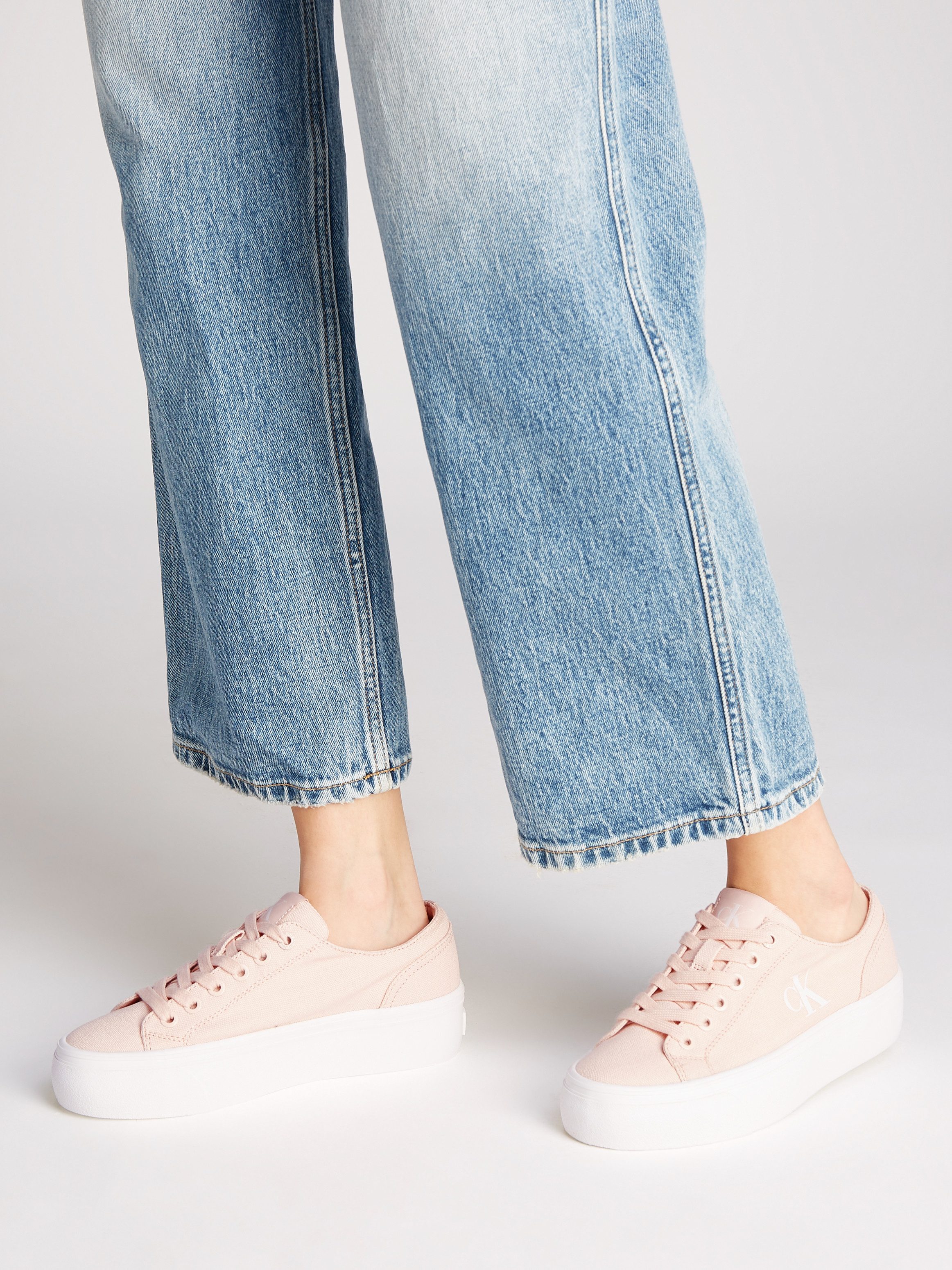 Calvin Klein Plateausneakers VULC FLATFORM LOW CV MG veterschoenen, vrijetijdsschoen, lage schoen met zijlogo
