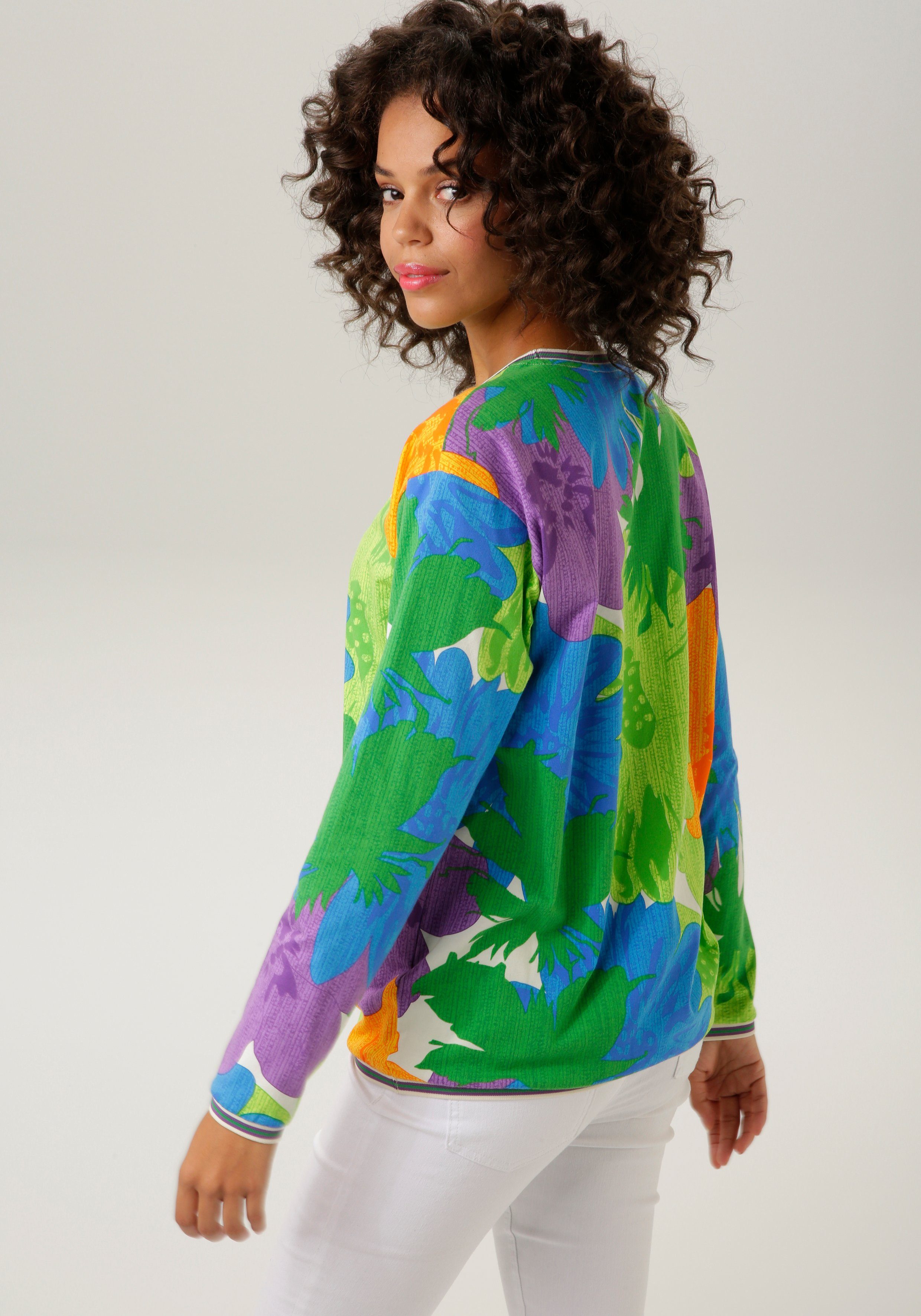 Aniston CASUAL Sweatshirt bedrukt met grote bloemen en bladeren