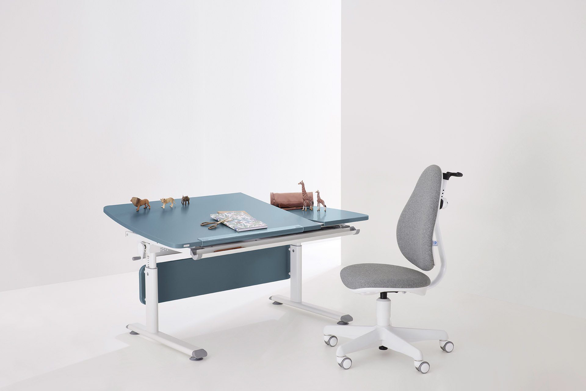 PAIDI Kinderwelten Kinderbureau DIEGO CURVED GT, leerlingbureau, ergonomisch, meegroeiend stappenloos in hoogte verstelbaar, gedeeld tafelblad