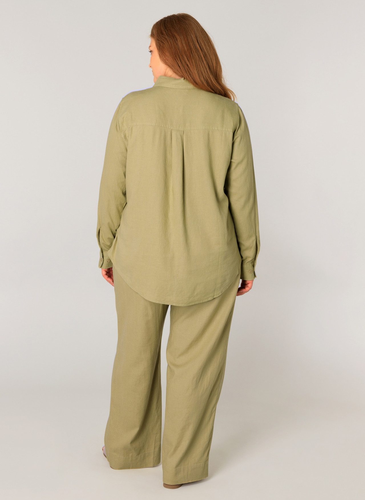 Base Level Curvy Blouse met lange mouwen Yaella