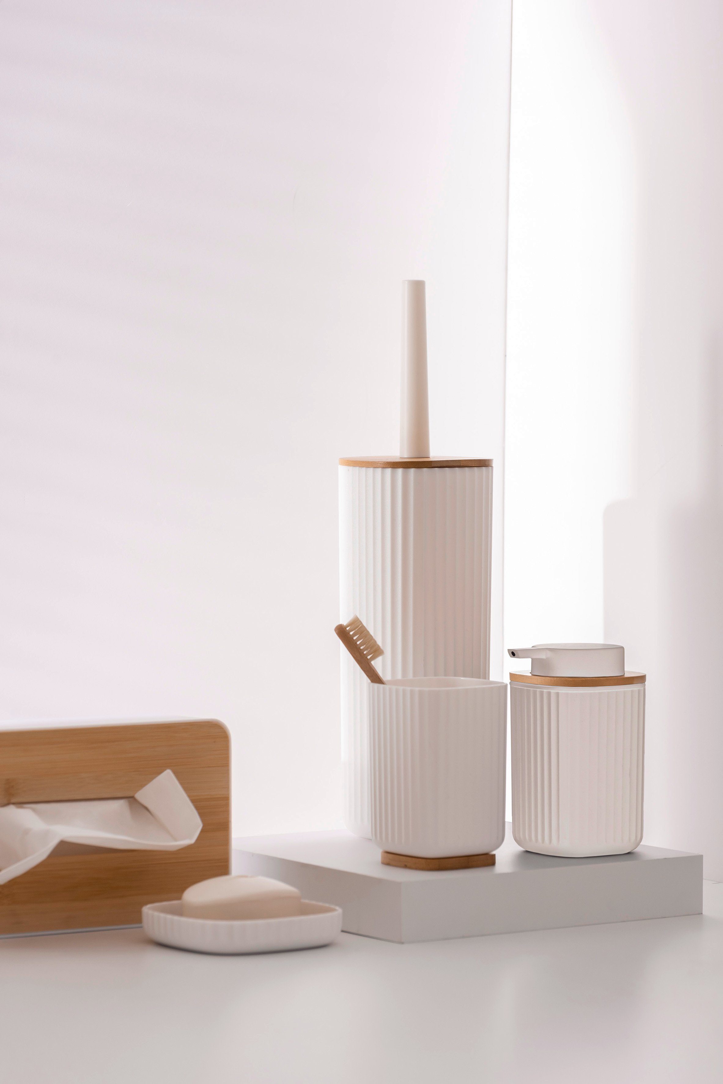 WENKO Toiletset Rotello wit, met gesloten model