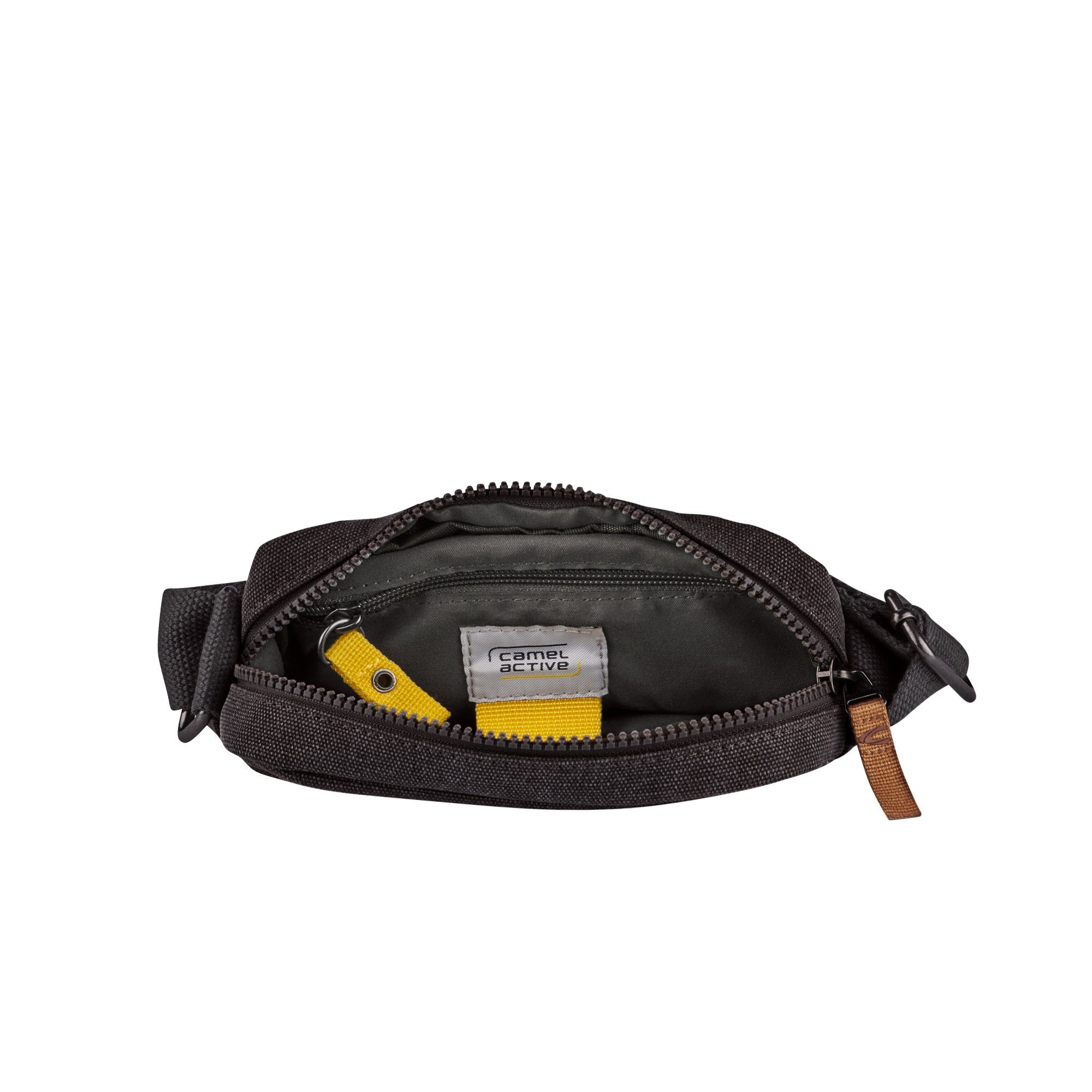 camel active Schoudertas Air Canvas model van zacht lederimitatie afgewerkt met applicaties
