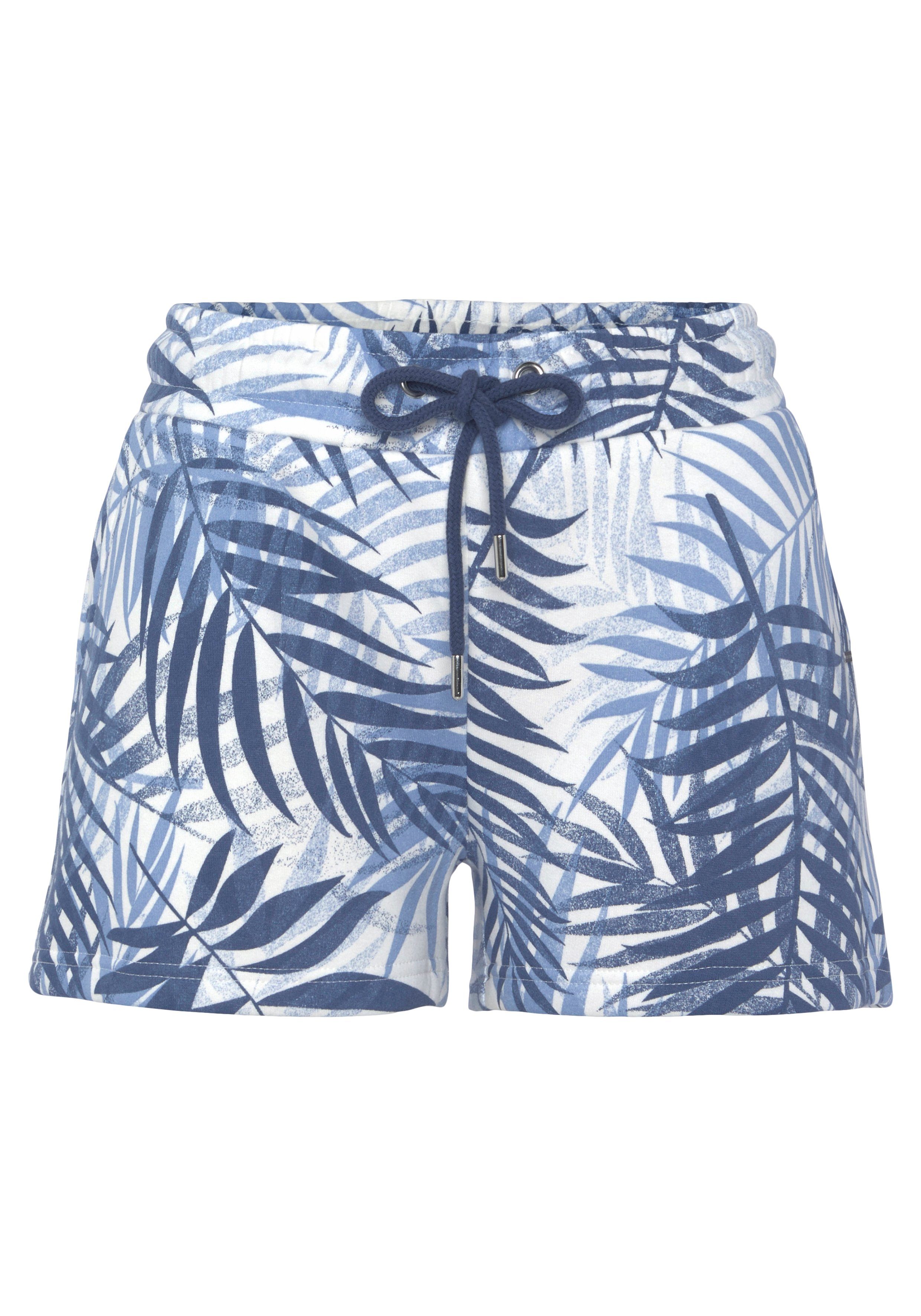 Lascana Sweatshort -lounge shorts Loungebroek met mooie allover-bladerenprint loungewear (1-delig)