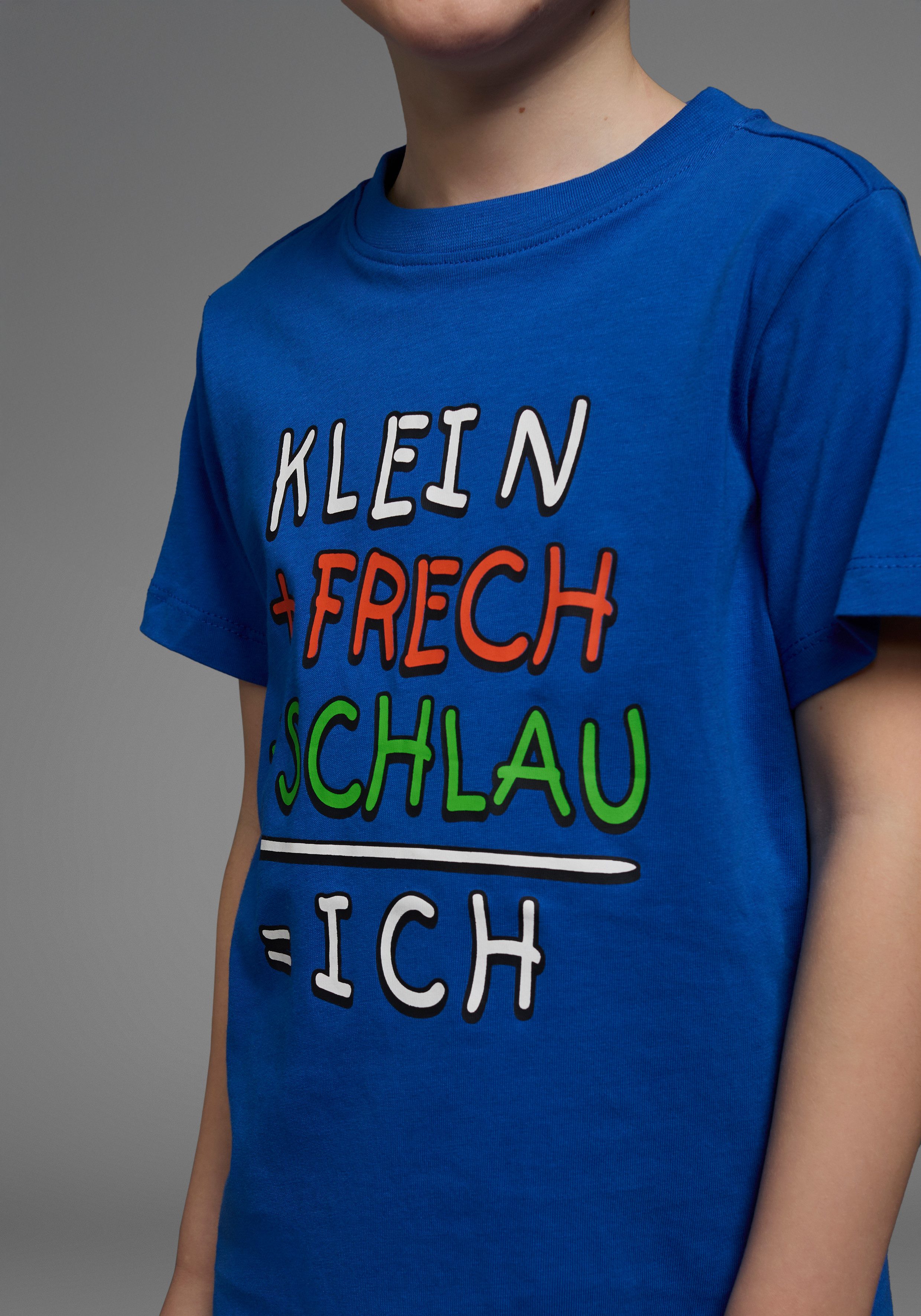 KIDSWORLD T-shirt Met spreuk: KLEIN+FRECH+SCHLAU... Korte mouwen, basic pasvorm, bedrukt, ronde hals