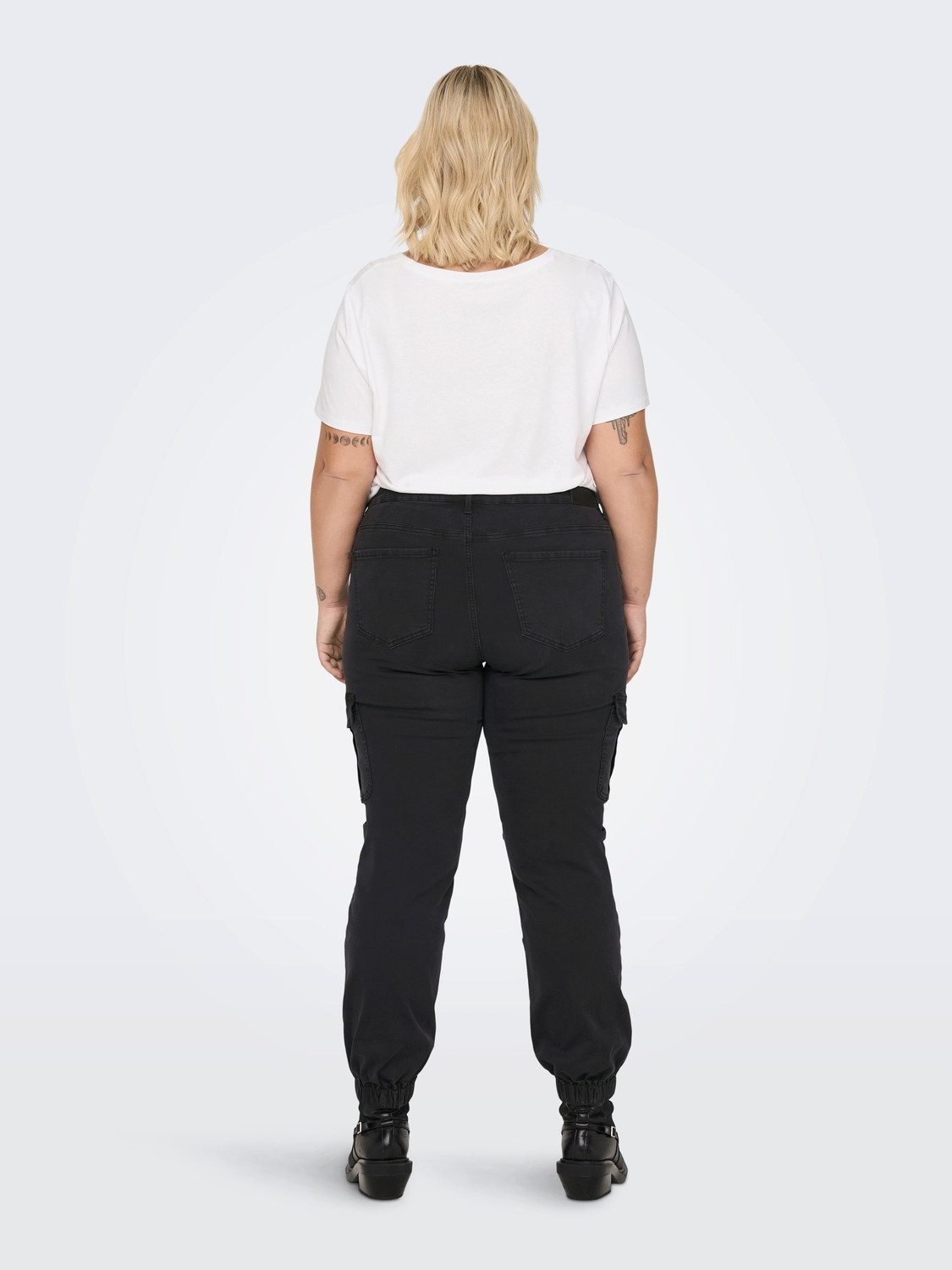 ONLY CARMAKOMA Ankle jeans CARMISSOURI REG ANK CARGO PANTS PNT NOOS