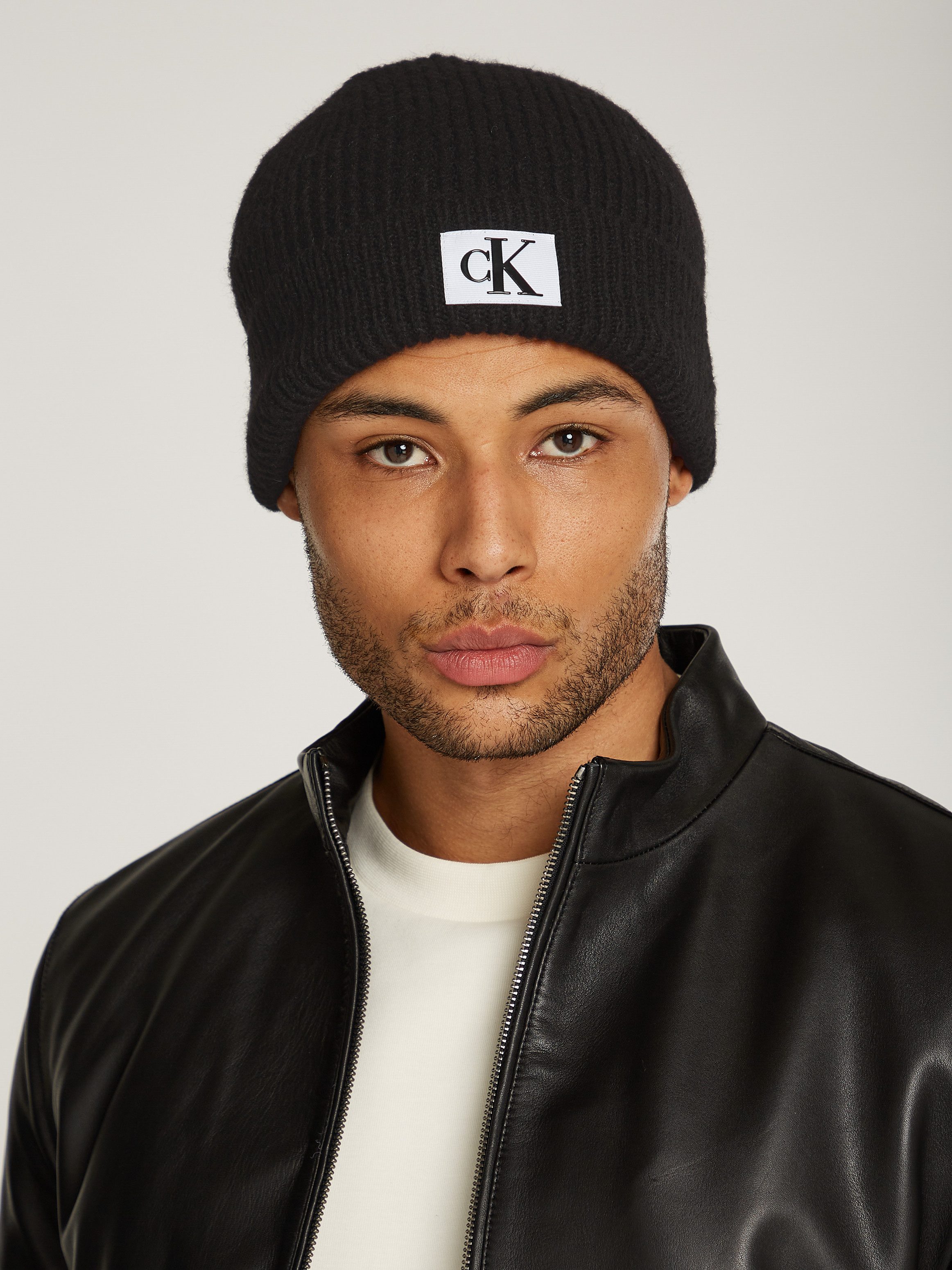 Calvin Klein Beanie SEASONAL PATCH BEANIE