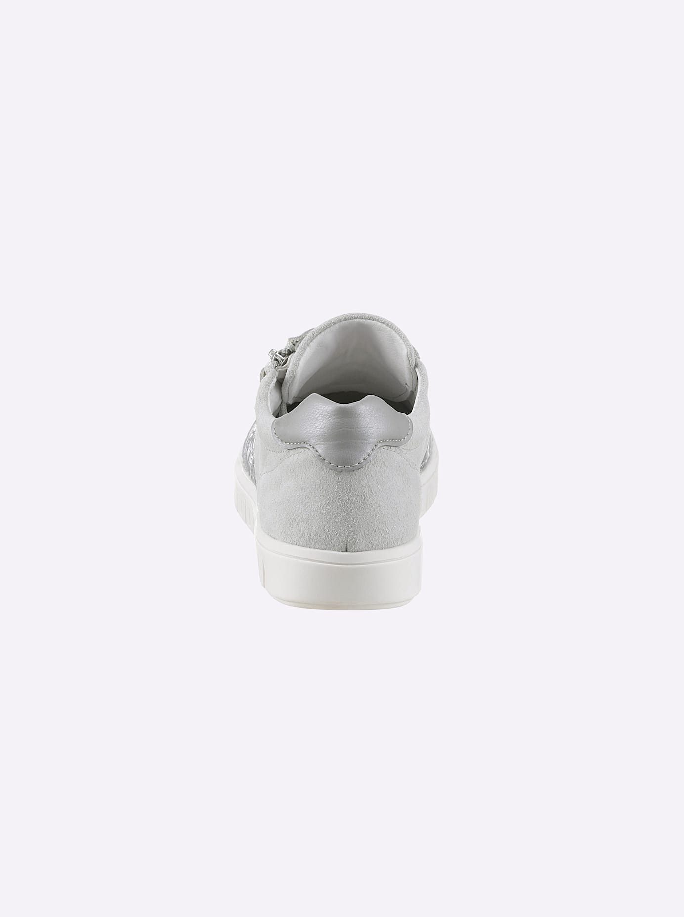 Casual Looks Sneakers