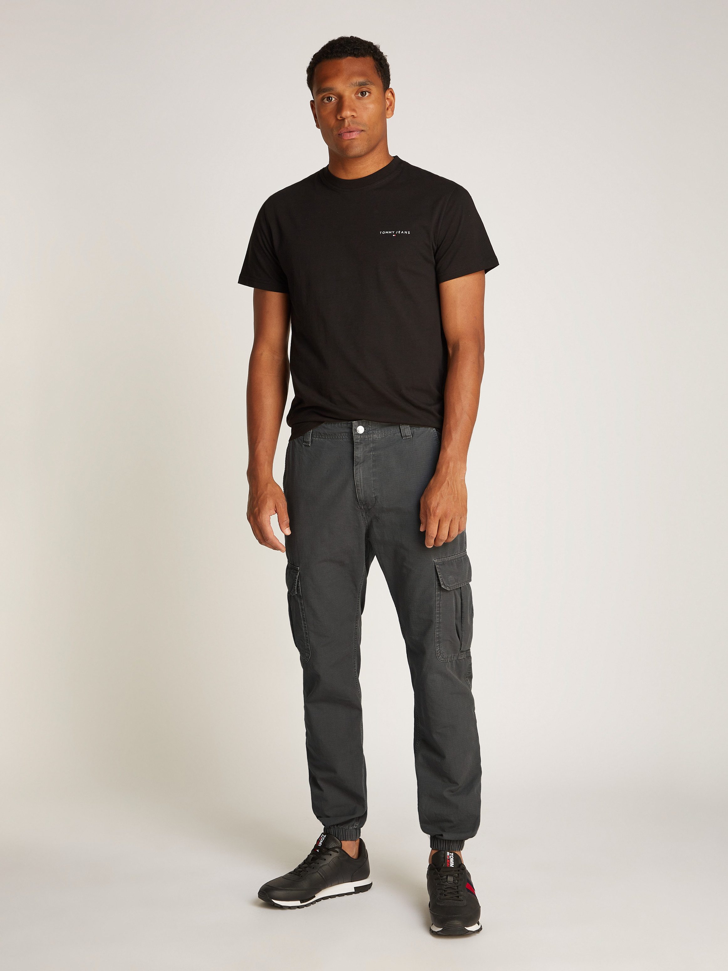 TOMMY JEANS Cargobroek TJM RYAN CARGO met geborduurd logo