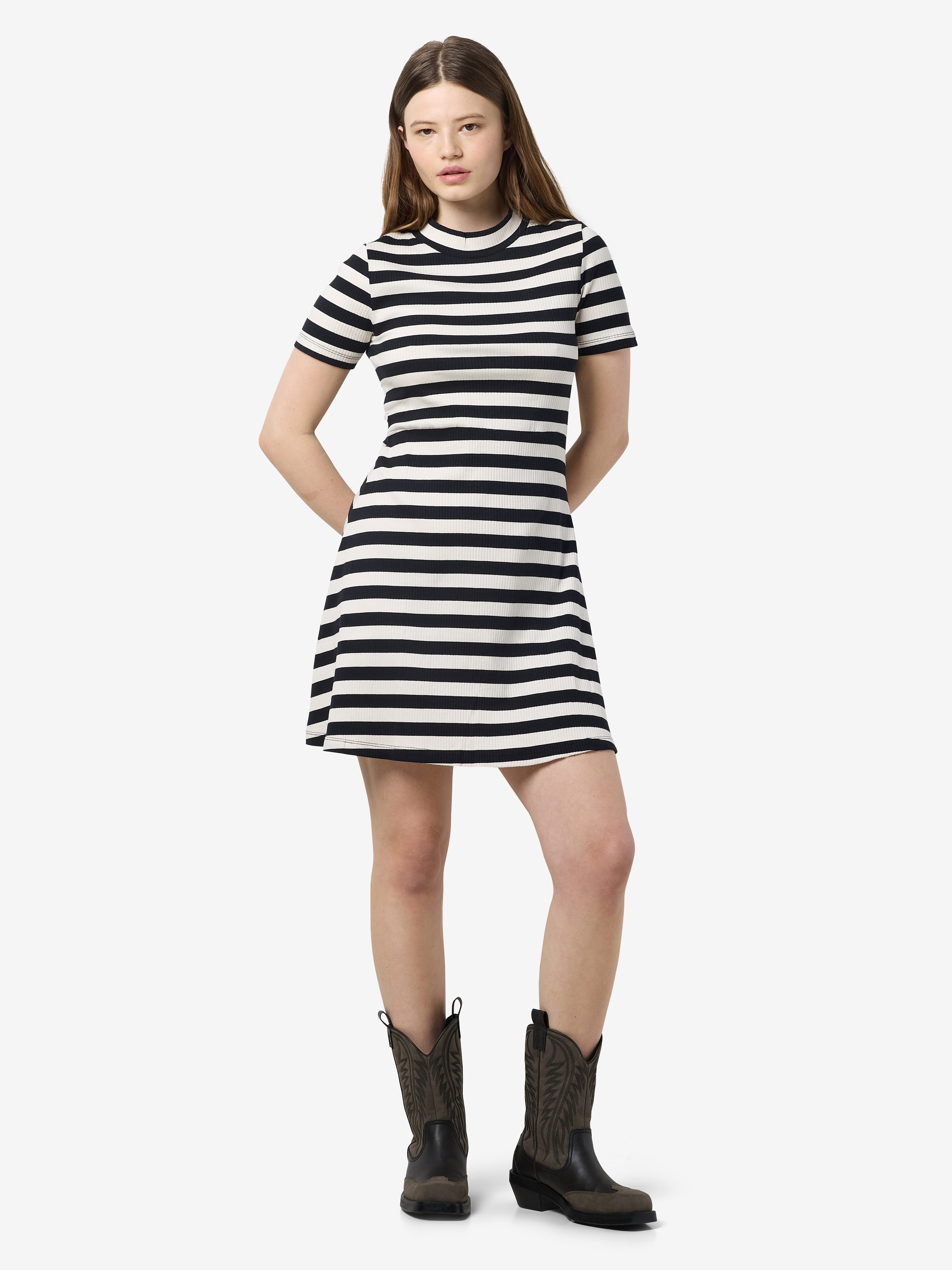 Noisy may Mini-jurk NMELINOR S/S SKATER DRESS JRS NOOS
