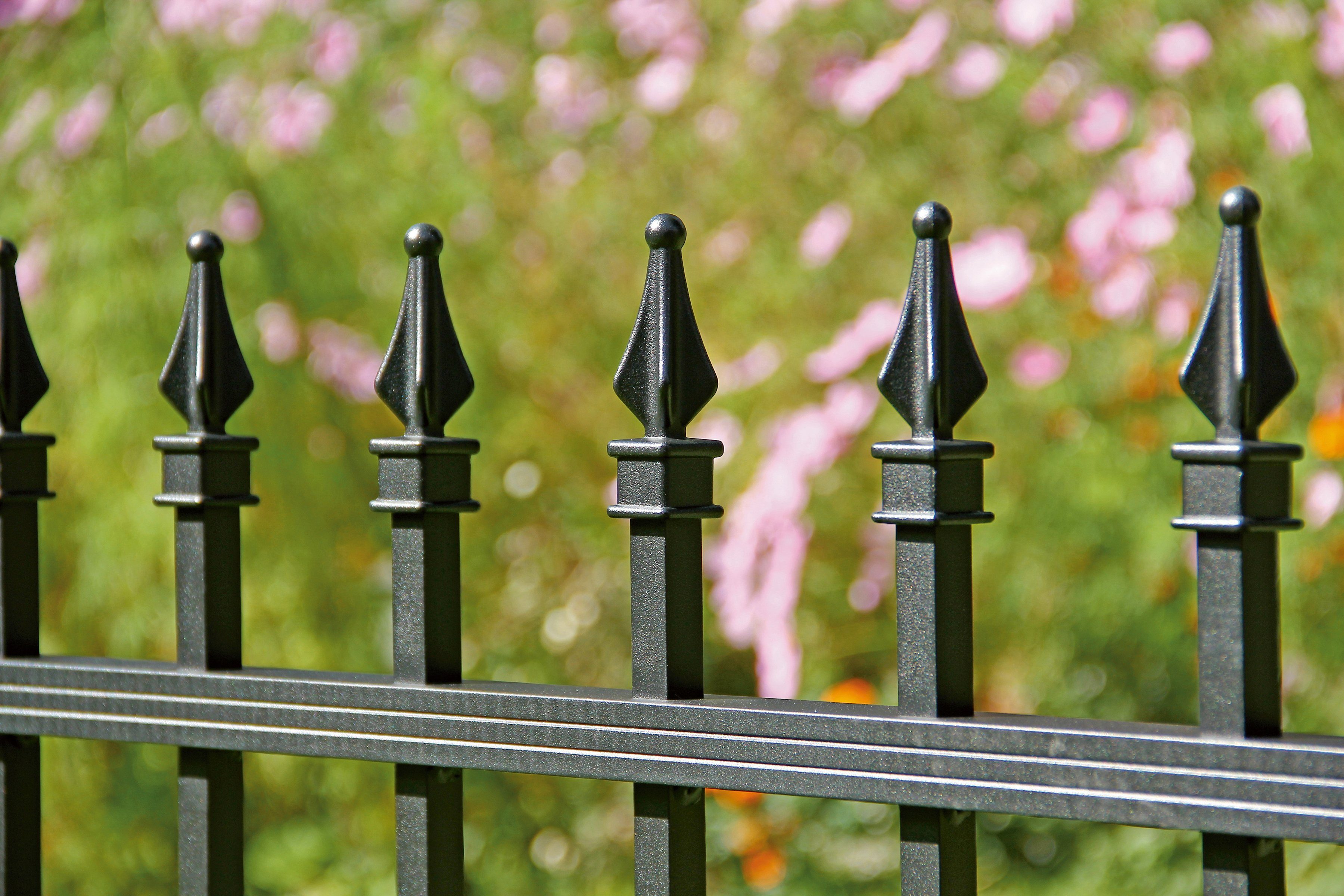 GAH Alberts Metalen hek Chaussee Hoogte: 100 en 120 cm, totale lengte: 10 m, voor plaatsing in beton (set, 12 stuks)
