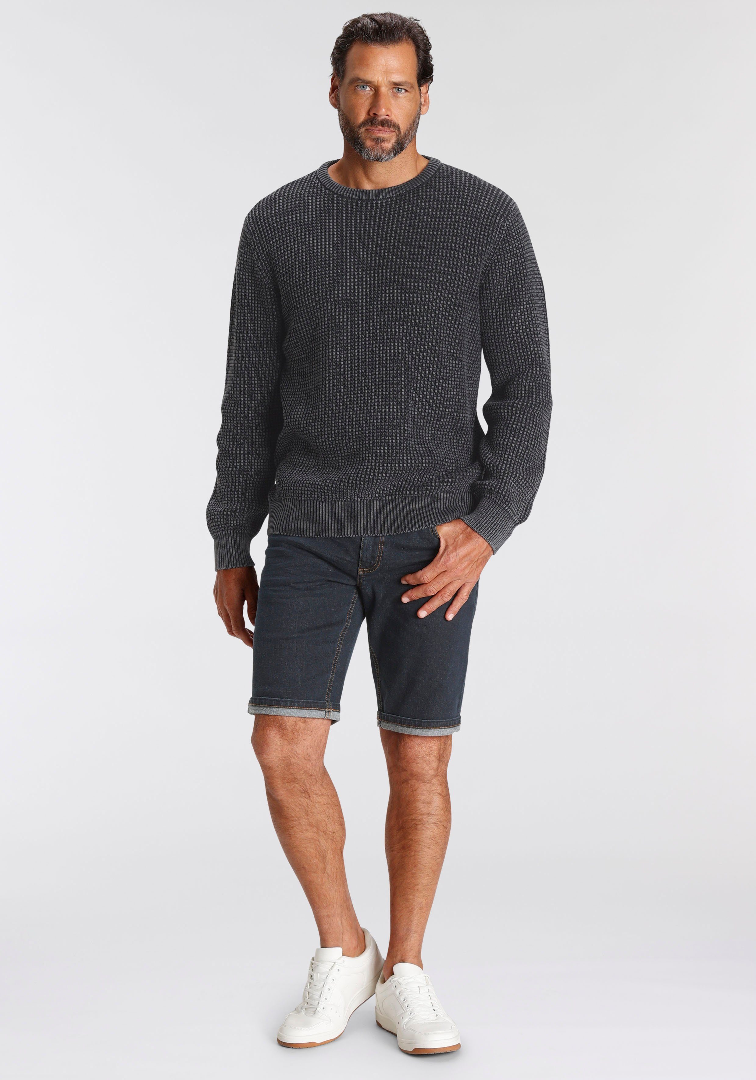 Arizona Jeansshort rechte snit, knieomspelende lengte, lage taillehoogte