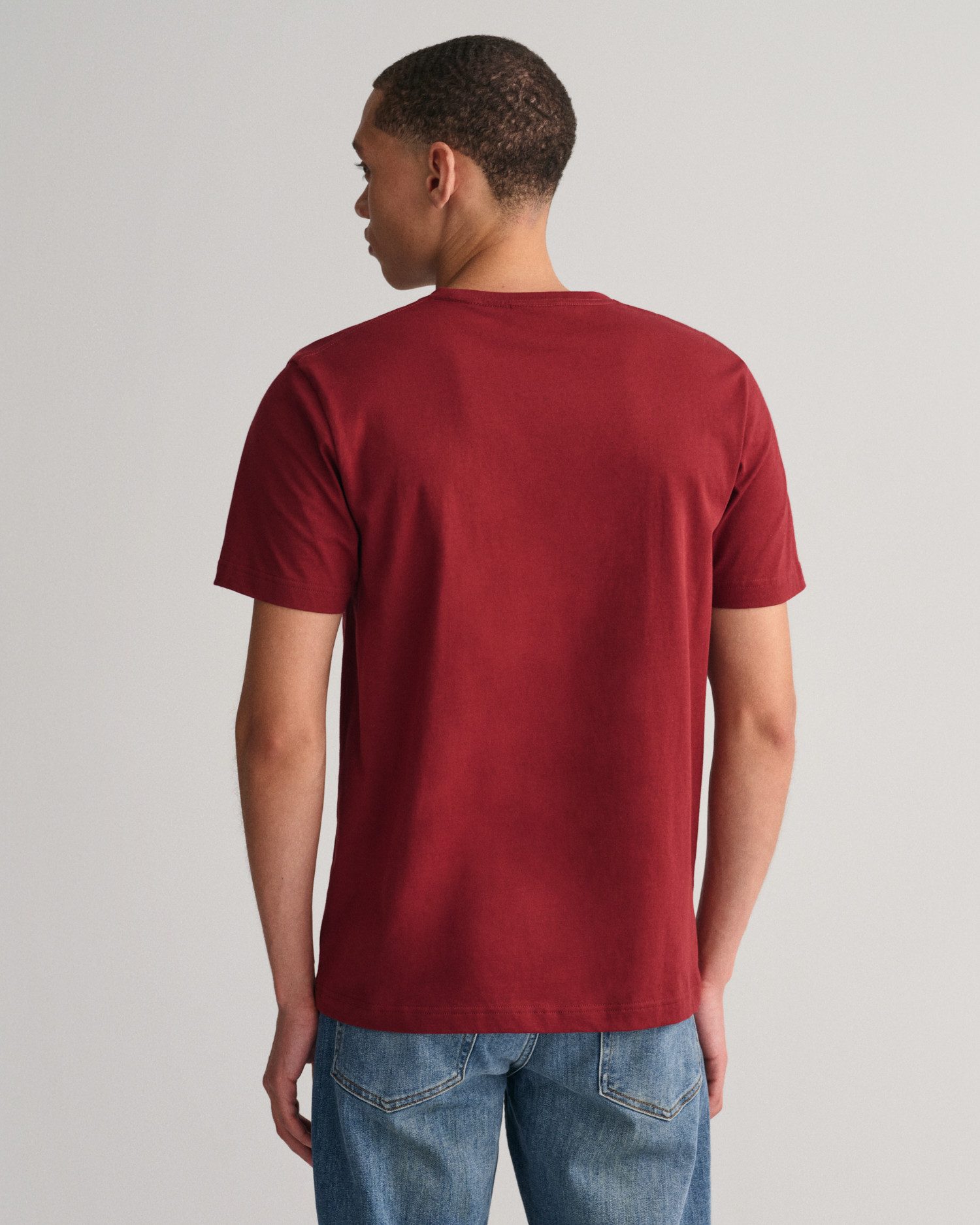 Gant T-shirt REG SHIELD SS T-SHIRT met logoborduursel op borsthoogte