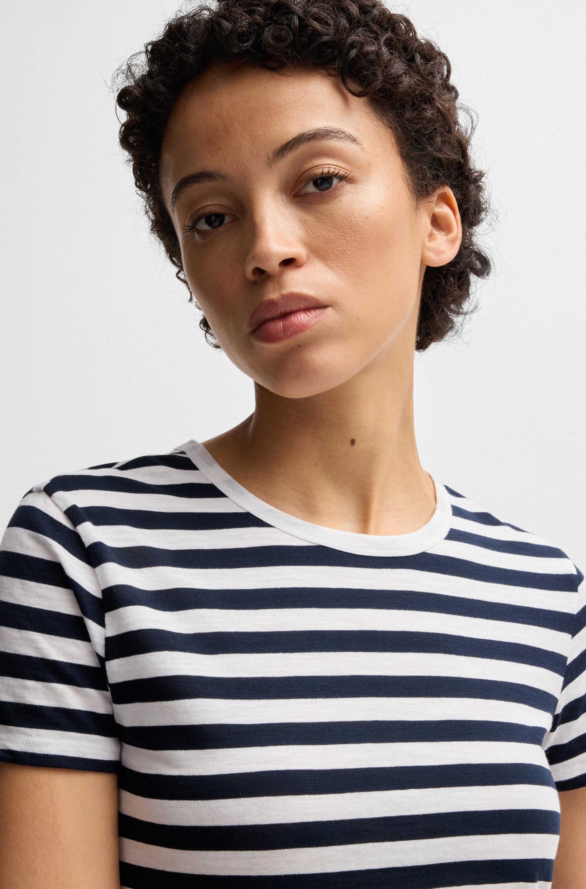 Boss Orange T-shirt Esla Striped Premium Damesmode Premium damesmode, in gestreept ontwerp
