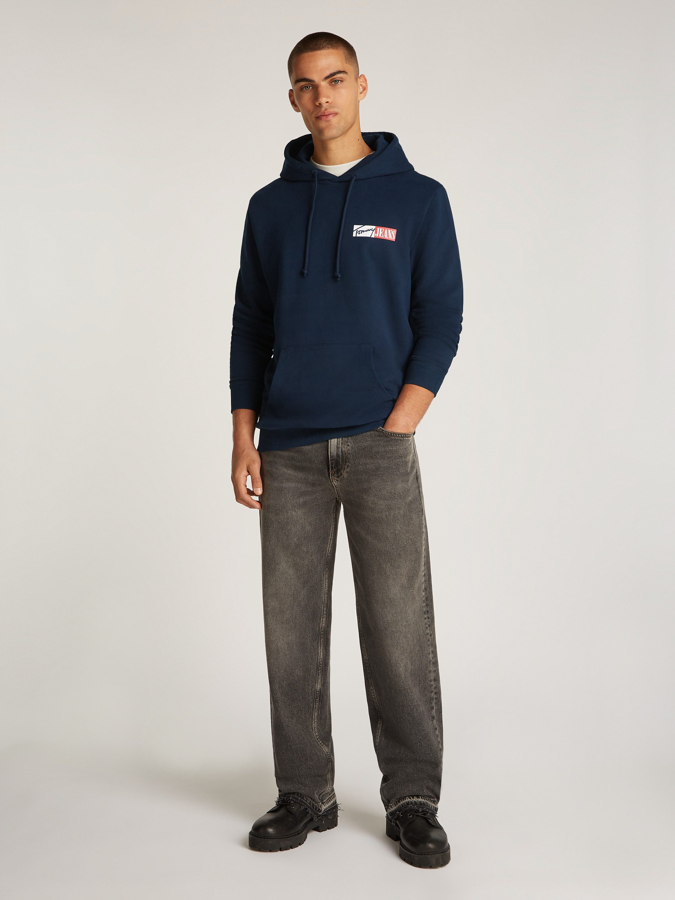 Tommy Jeans Plus Hoodie TJM REG ENTRY GRAPHIC HOODIE EXT in grote maten, logoprint, kangoeroezak