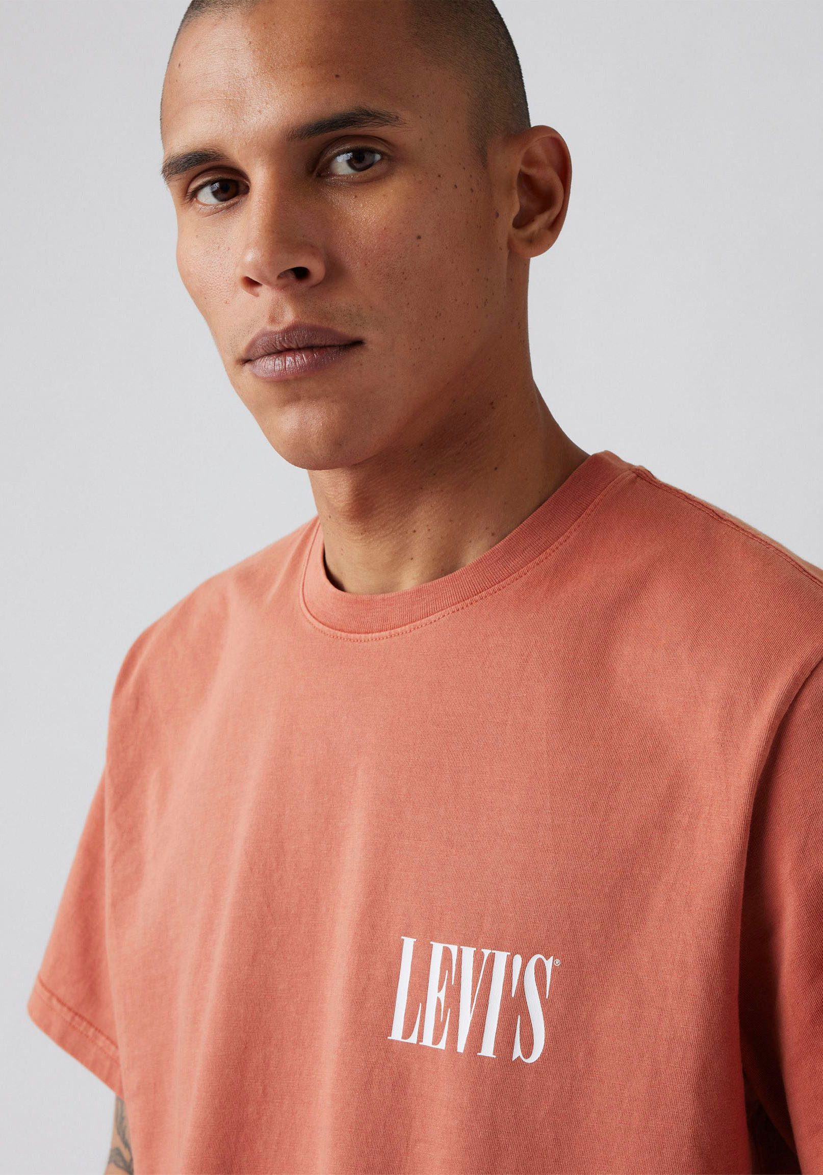 Levi's® T-shirt met een logo-opschrift
