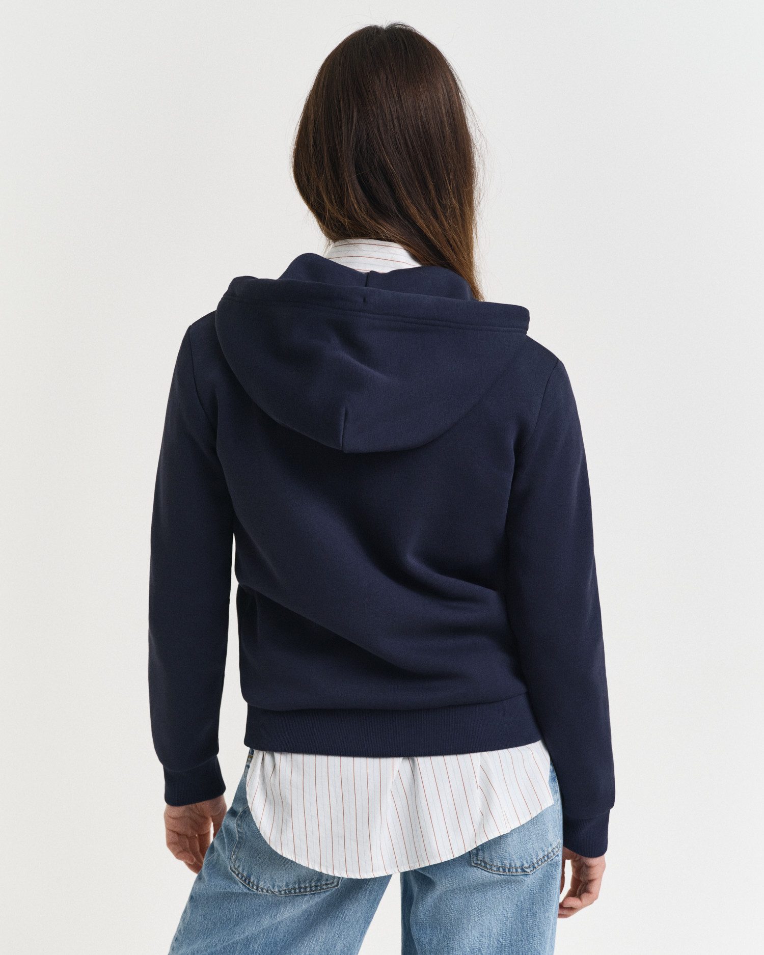 Gant Capuchonsweatvest REG TONAL SHIELD ZIP HOODIE Merkborduurwerk, capuchon, ribboorden