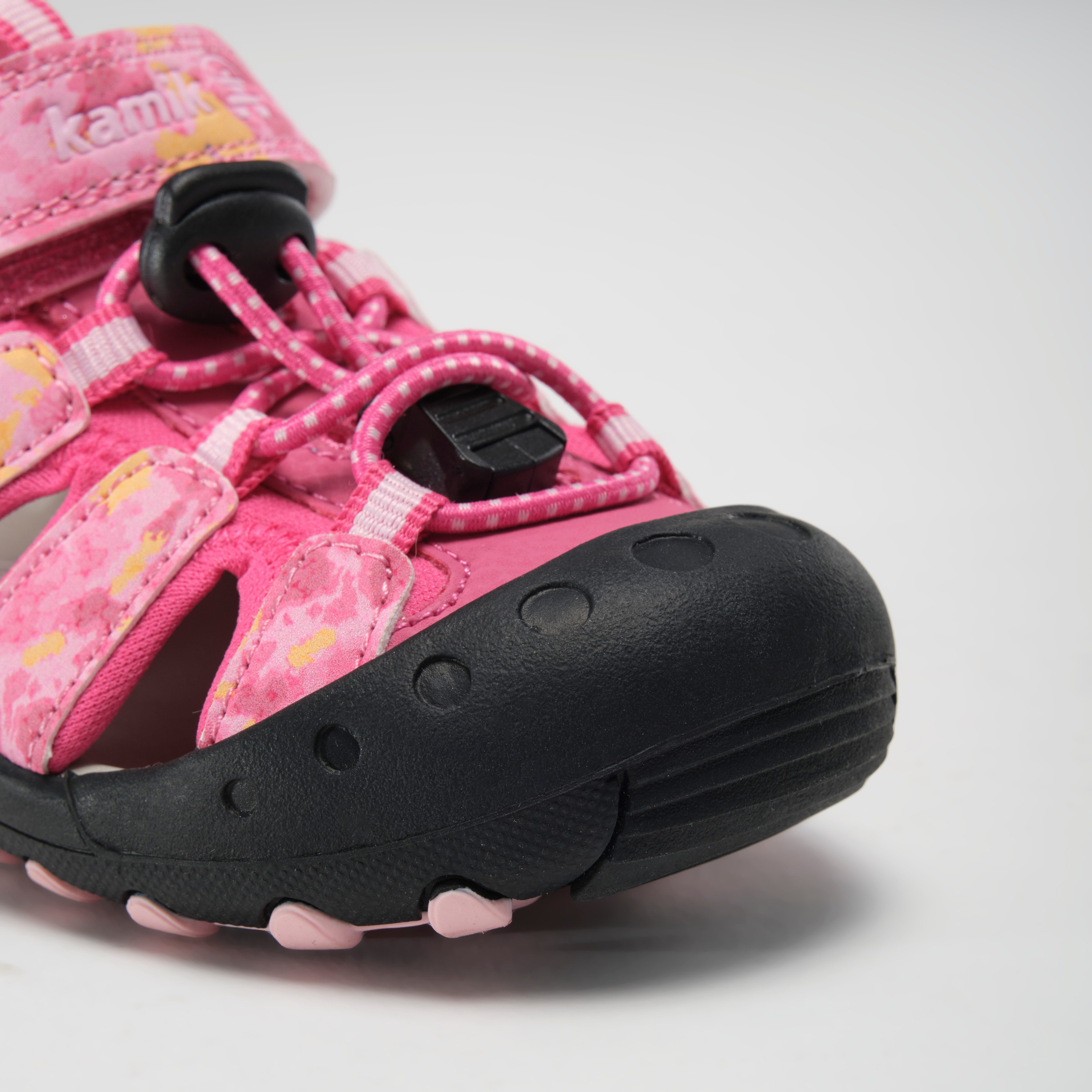 Kamik Sandalen Crab Print Sandaal met teenbescherming