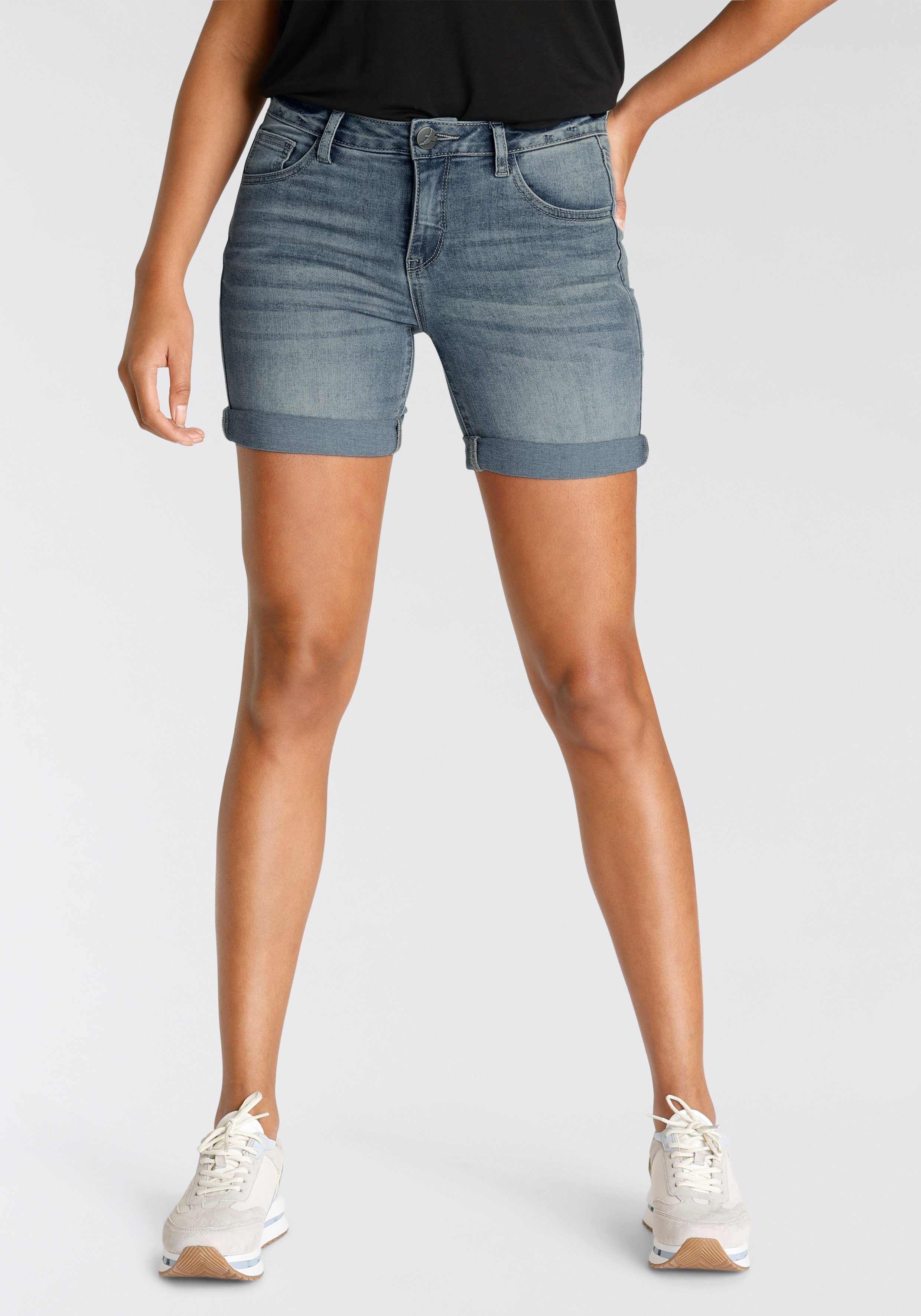 Arizona Jeansshort Ultra Stretch extra strak gesneden, opgerolde beenafsluitingen