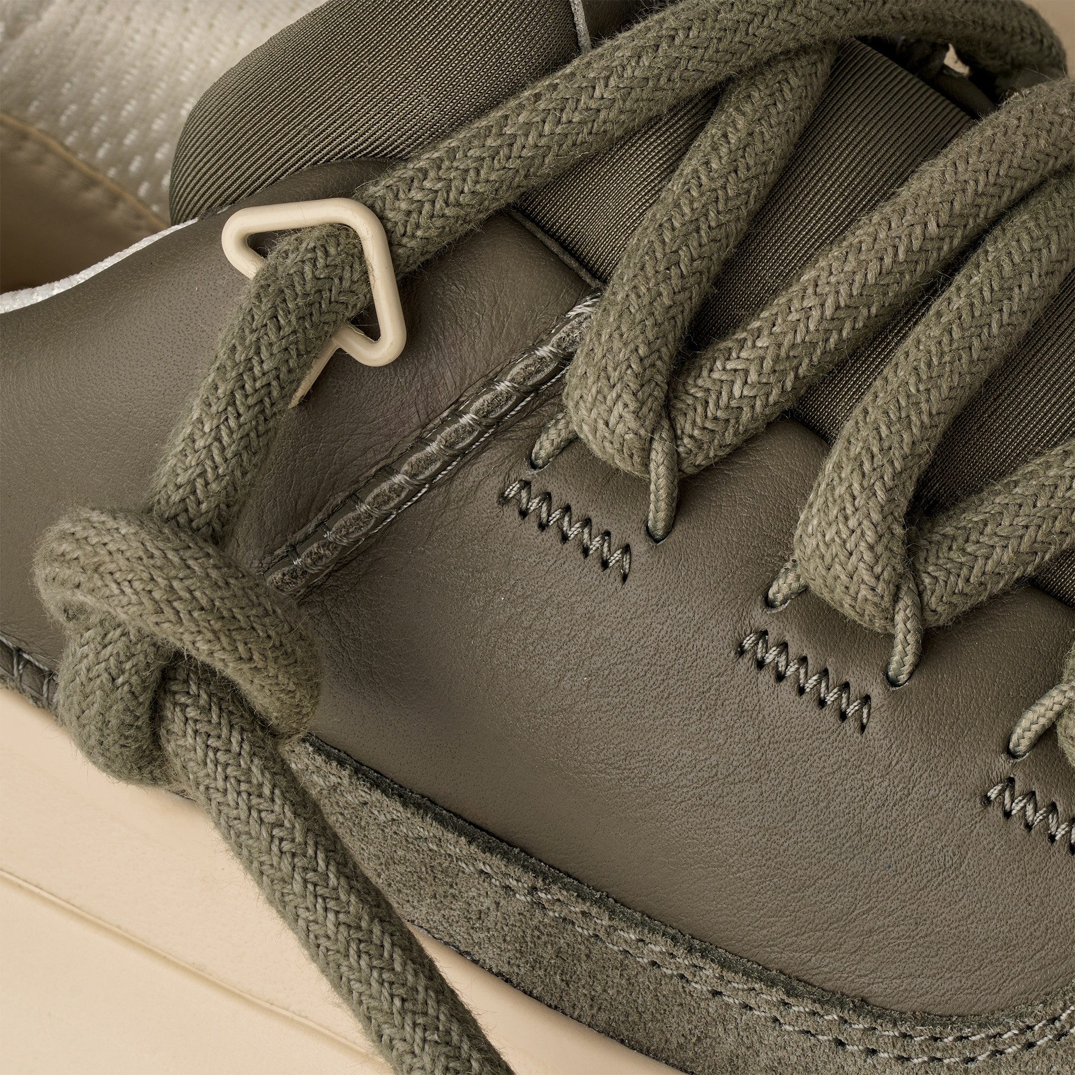 UGG Sneakers HERITAGE UTILITY SNEAKER Plateausneaker met zachte schachtrand