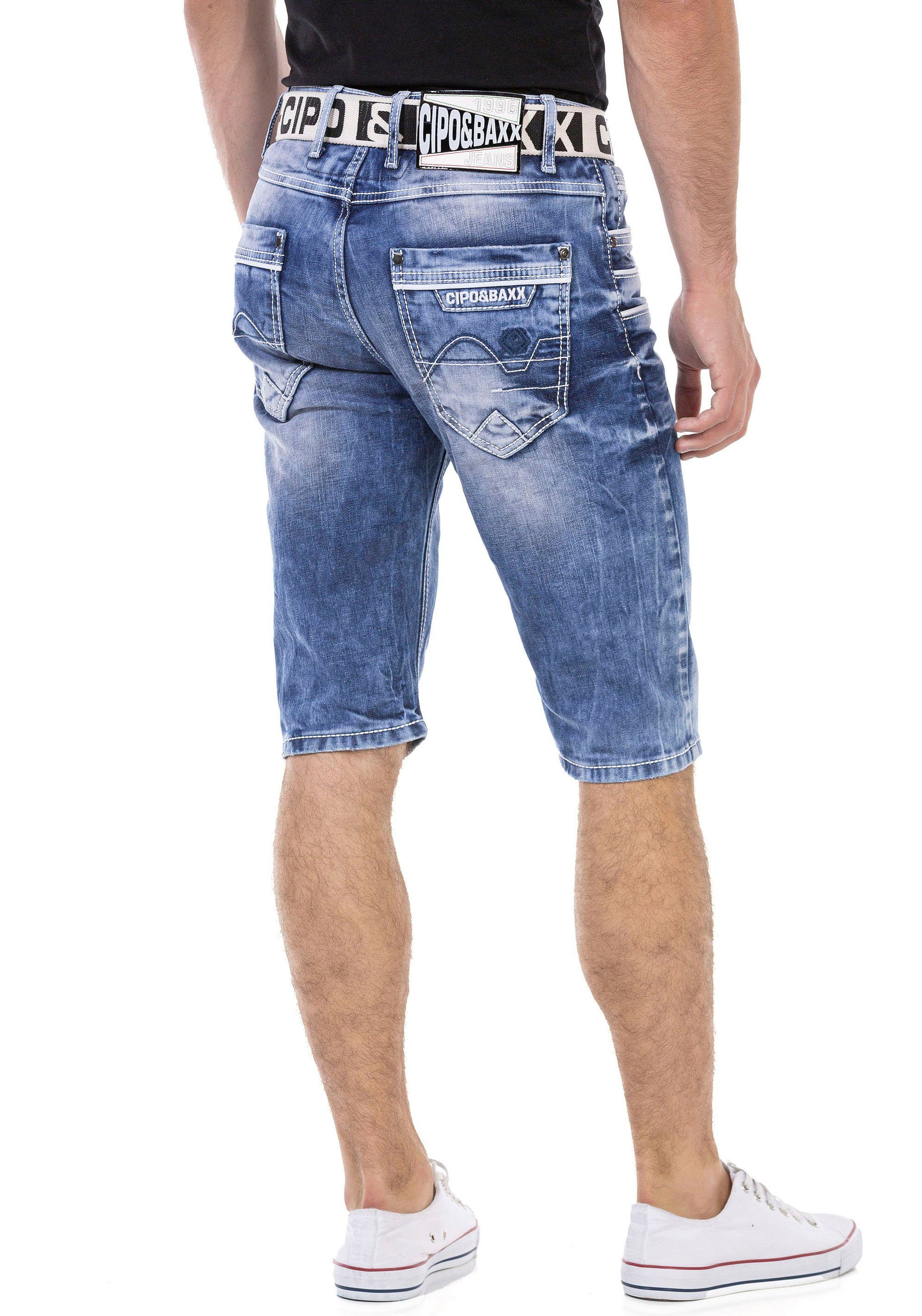 Cipo & Baxx Bermuda in denim en met markante zakken