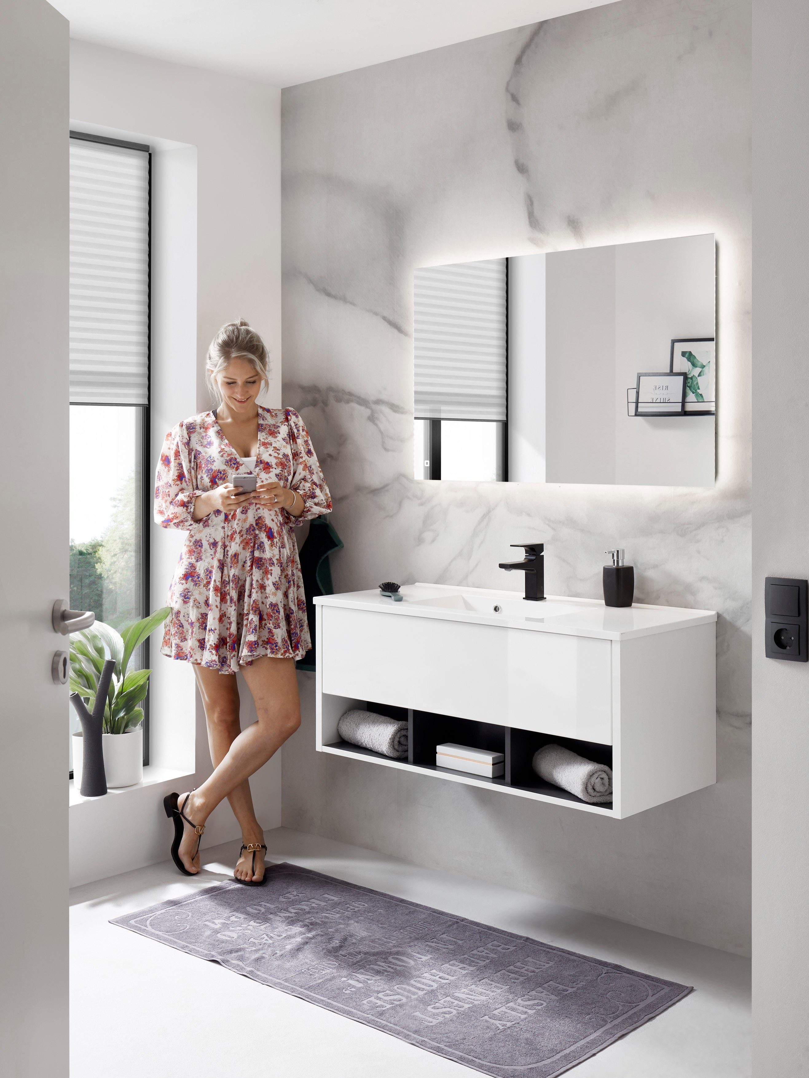Places of Style Badkamerserie Studio Line, bad in modern ontwerp, 2-delig badkamer Wastafel en spiegel, in twee kleuren beschikbaar, veel opbergruimte (2-delig)