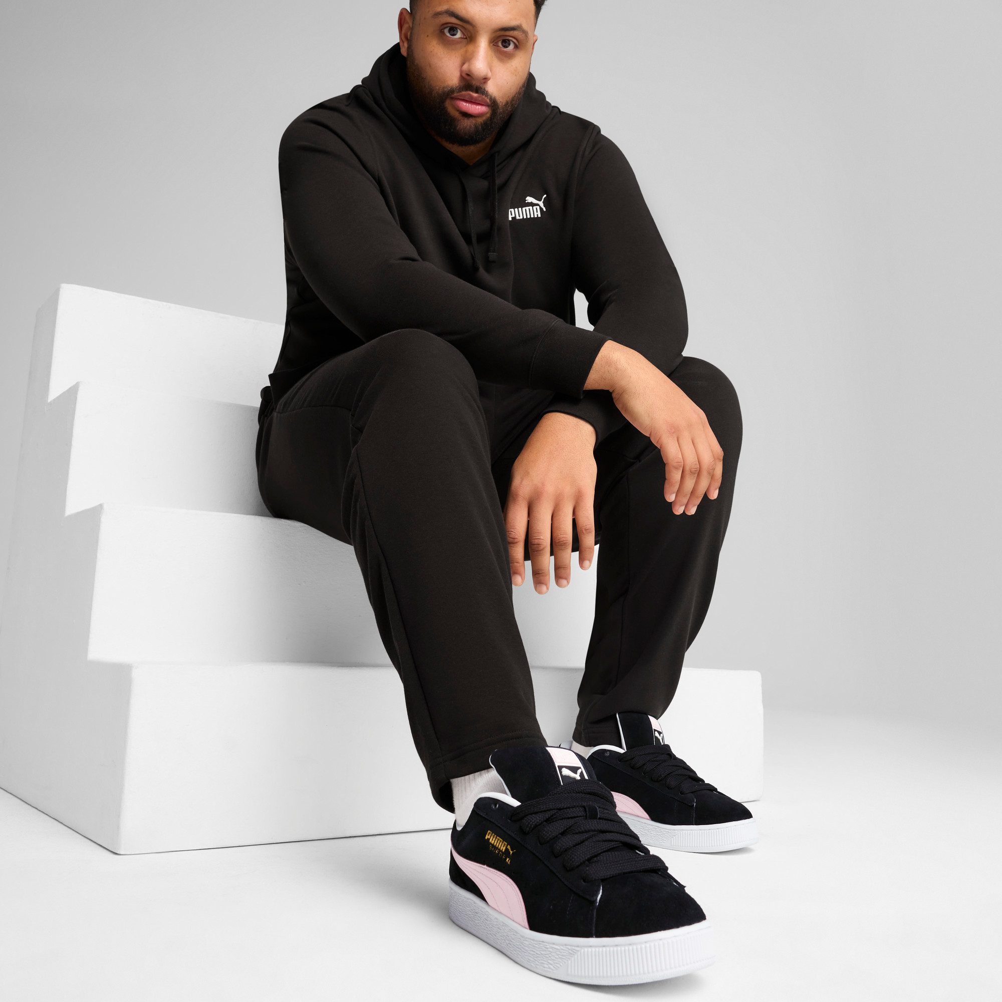 PUMA Trainingsbroek ESS NO. 1 LOGO SWEATPANTS TR OP Joggingbroek, zachte French Terry kwaliteit