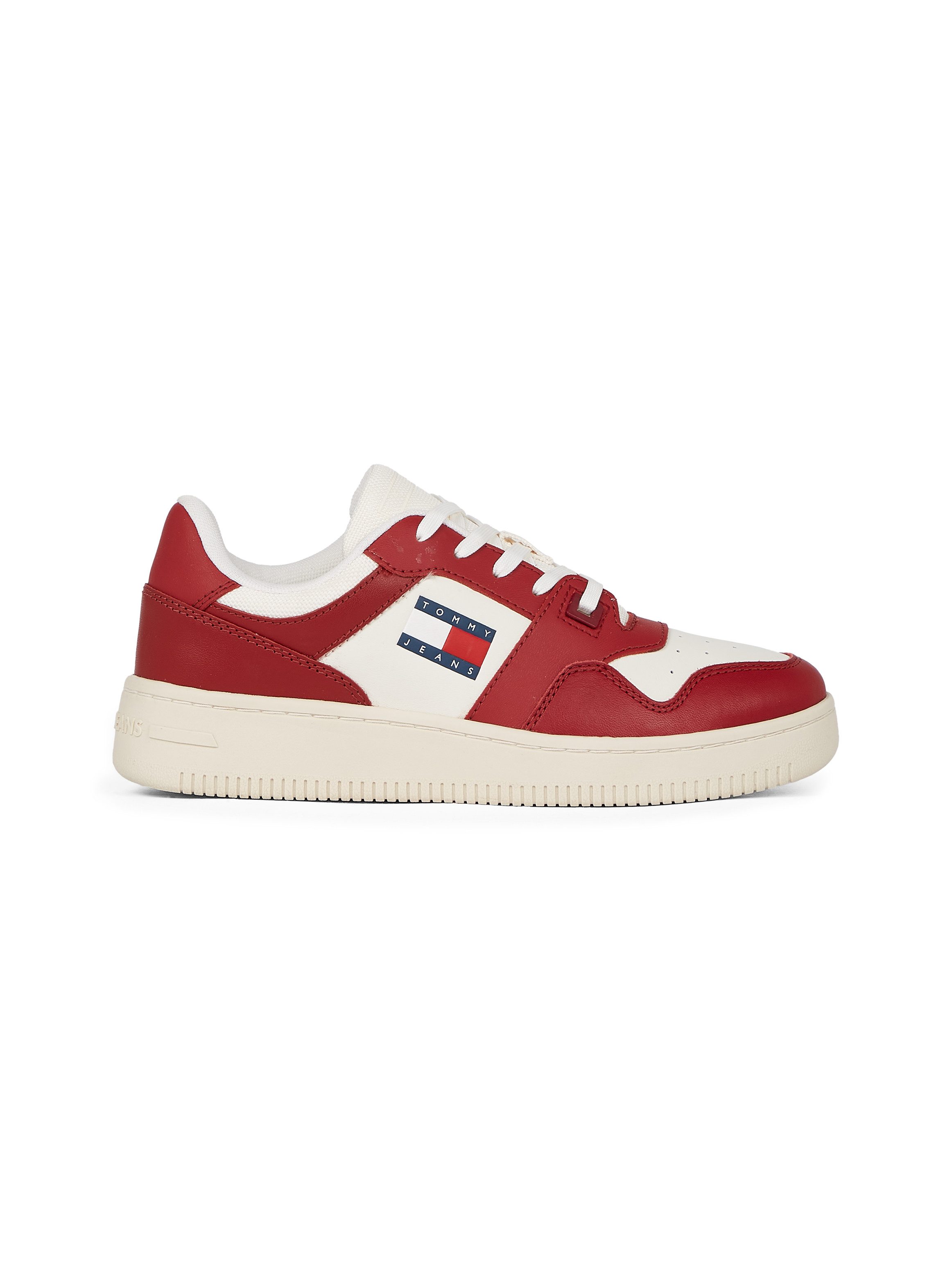 TOMMY JEANS Plateausneakers TJW RETRO BASKET ESS vrijetijdsschoen, lage schoen, veterschoen met zijlogo-vlag