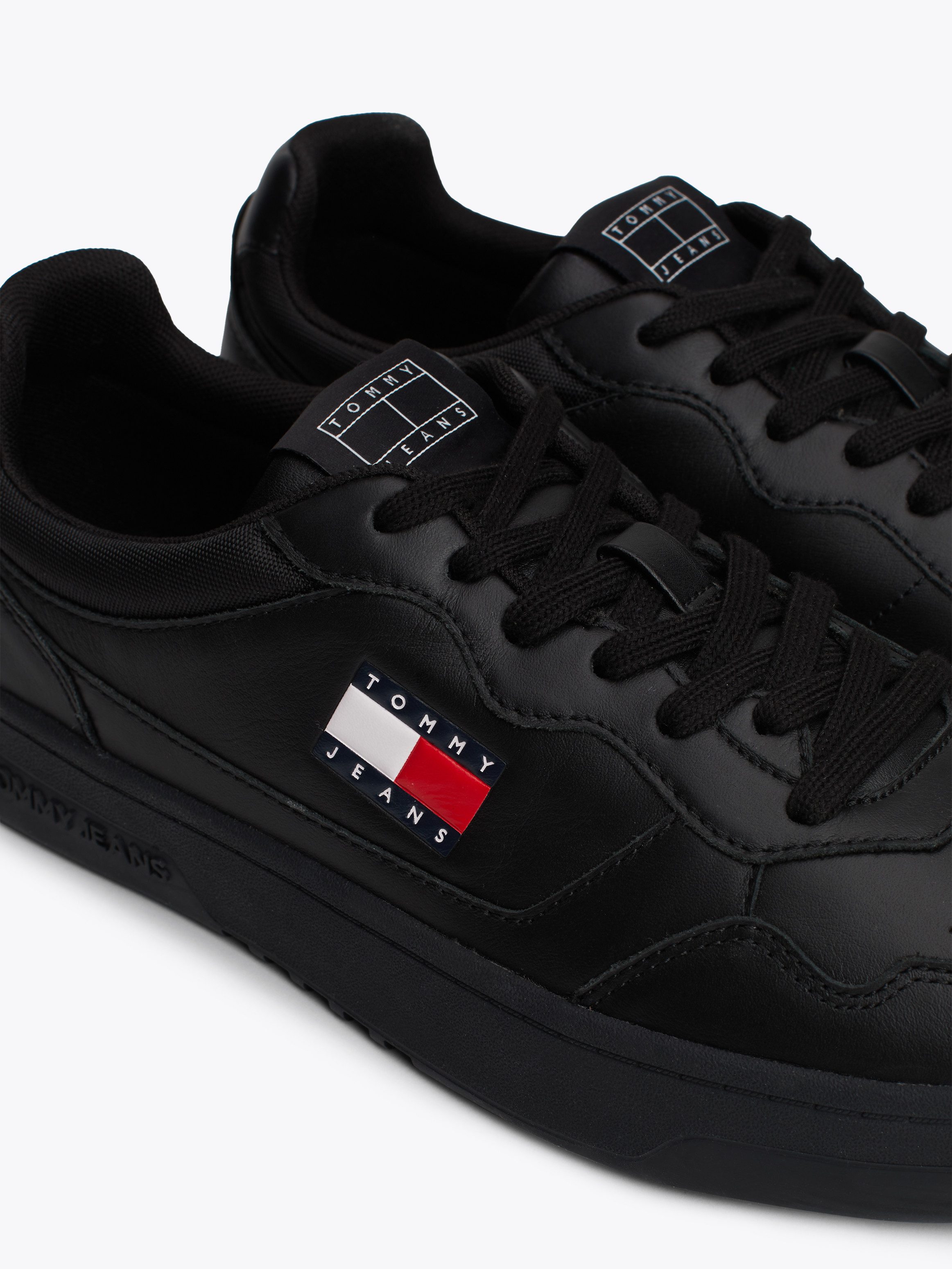 TOMMY JEANS Plateausneakers (NEW) TJM CUPSOLE LEATHER ESS , vrijetijdsschoen, lage schoen, veterschoen in basket-look
