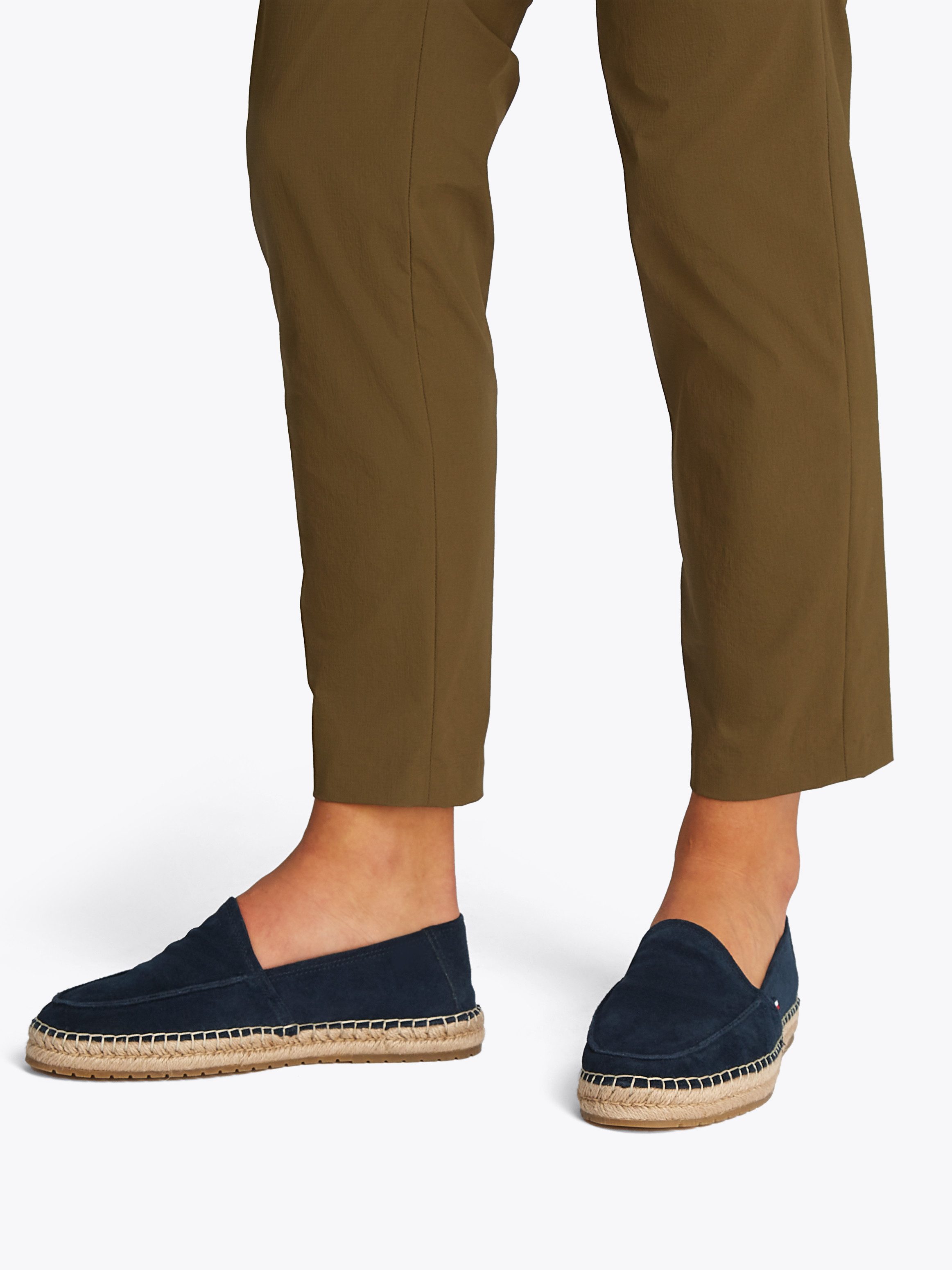 Tommy Hilfiger Espadrilles HILFIGER FLEX ESPA SUEDE LOAFER , zomerschoen, instapschoen, slippers met bamboe-bekleding op de plateau