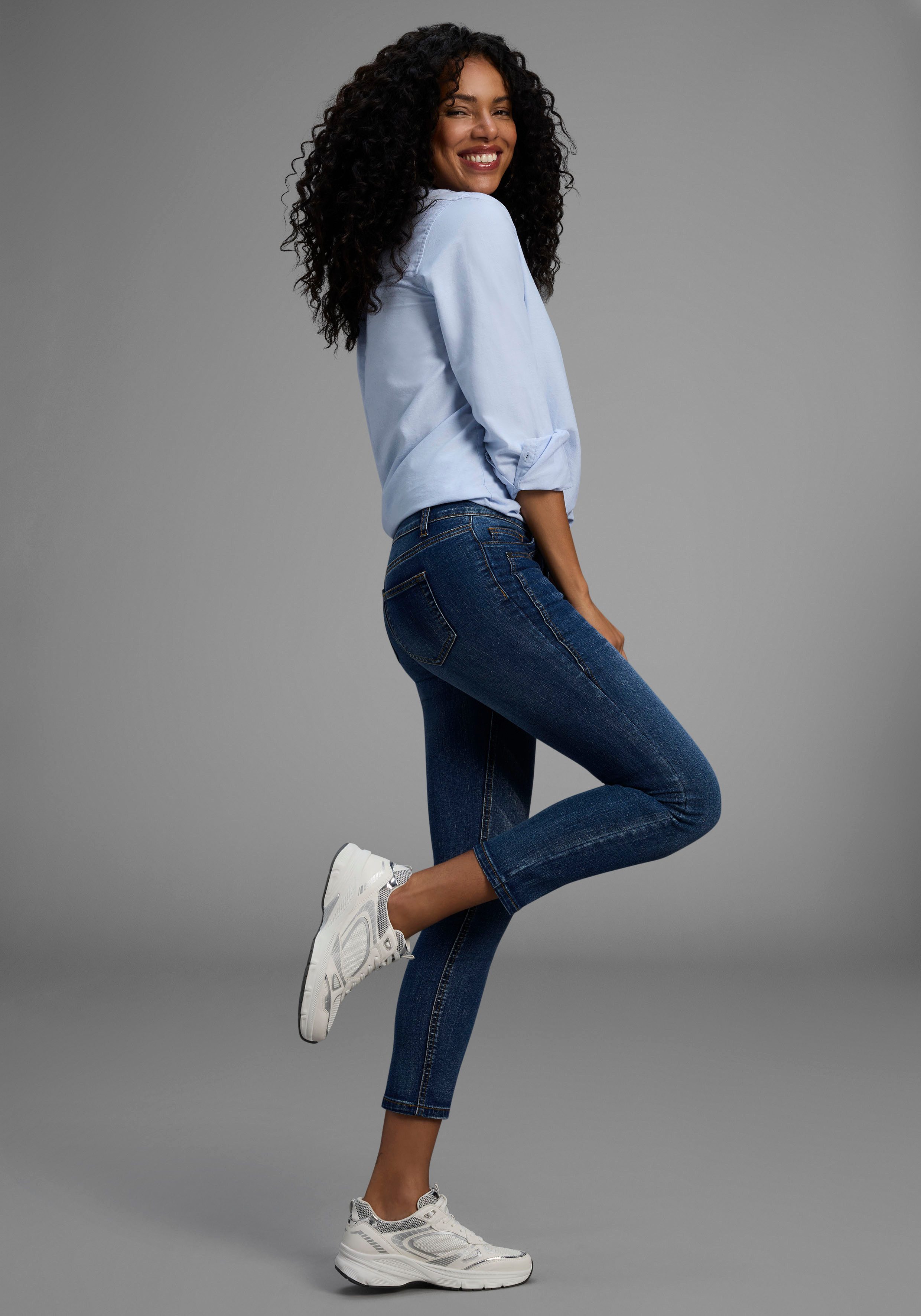 Arizona 7/8 jeans Met geren extra-strakke snit, used-look-wassing, lage taille