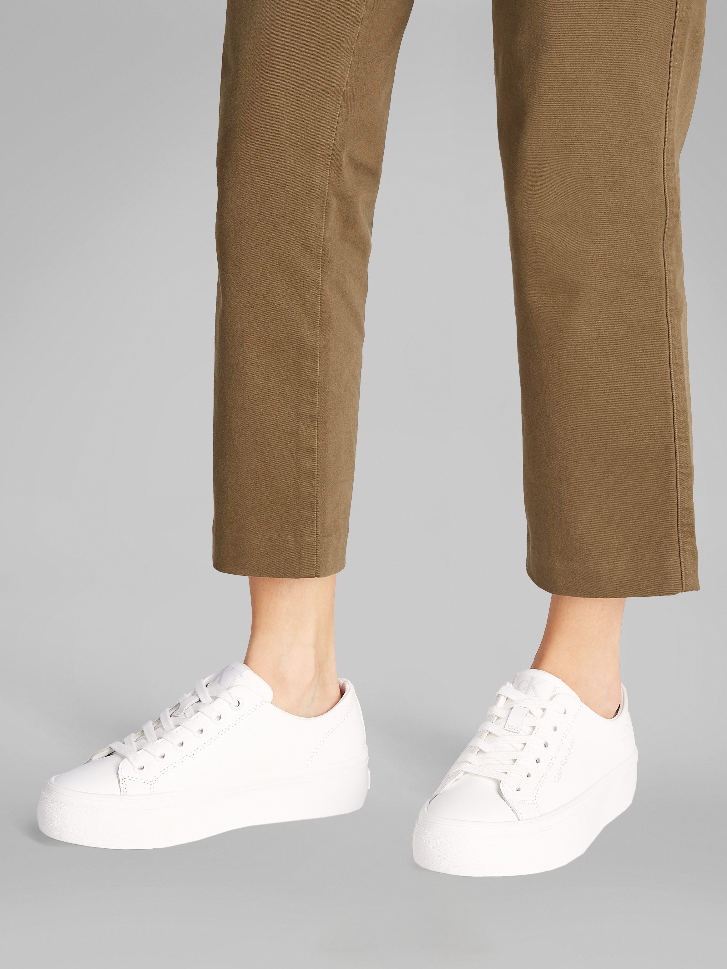 Calvin Klein Plateausneakers VULC FLATFORM LOW MG LTH , veterschoenen, lage schoen, vrijetijdsschoen in klassieke look