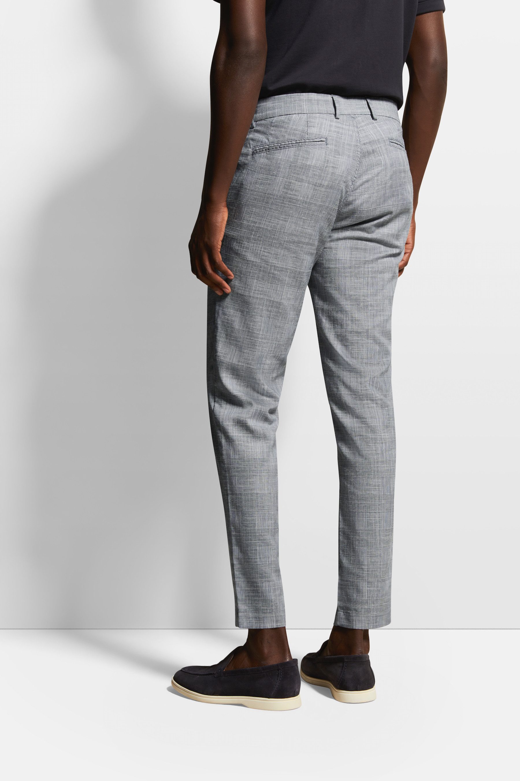 Bugatti Chino met riemlussen