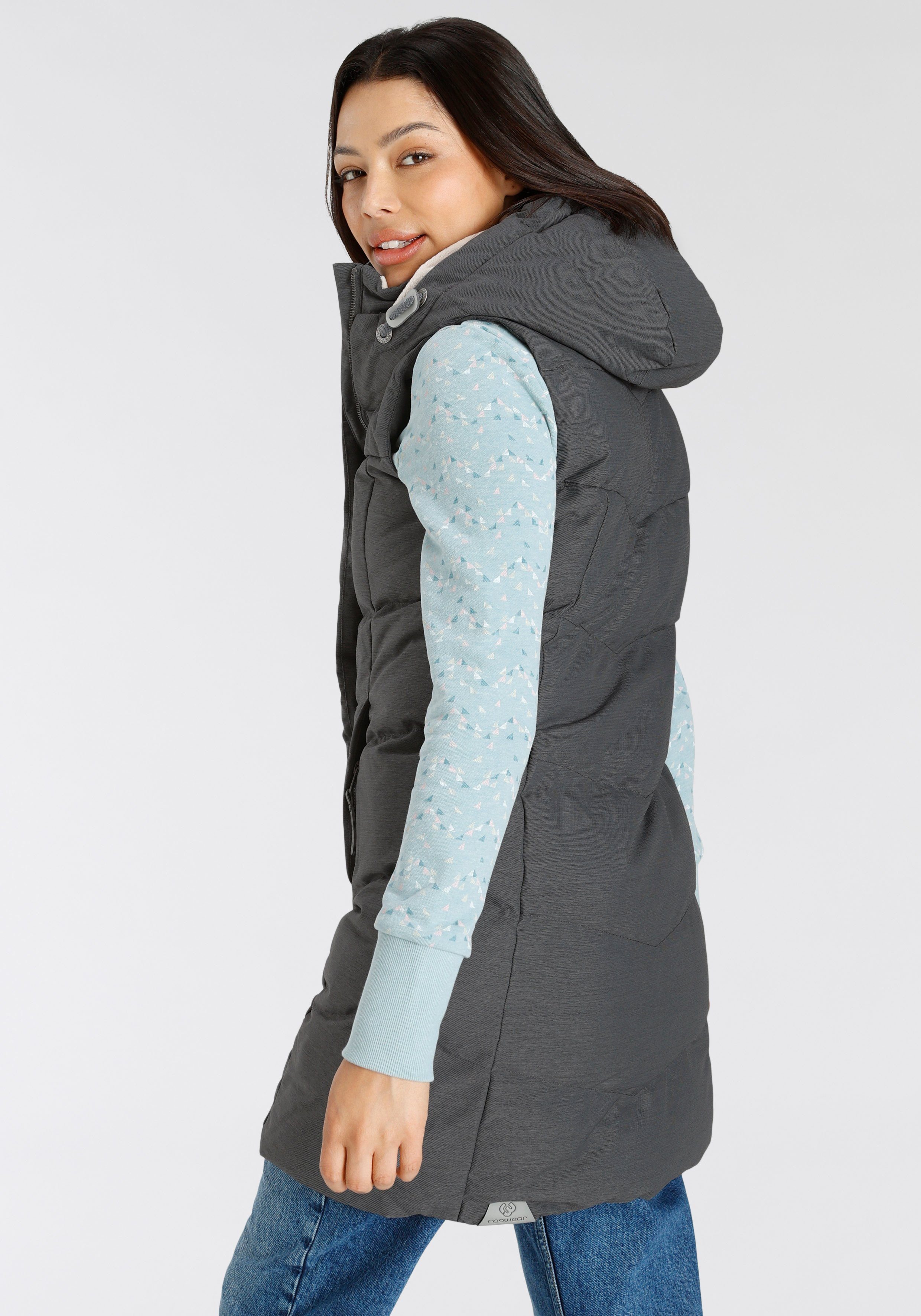 Ragwear Bodywarmer PAVLINNA VEST O met gevoerde capuchon, waterdicht en ademend materiaal