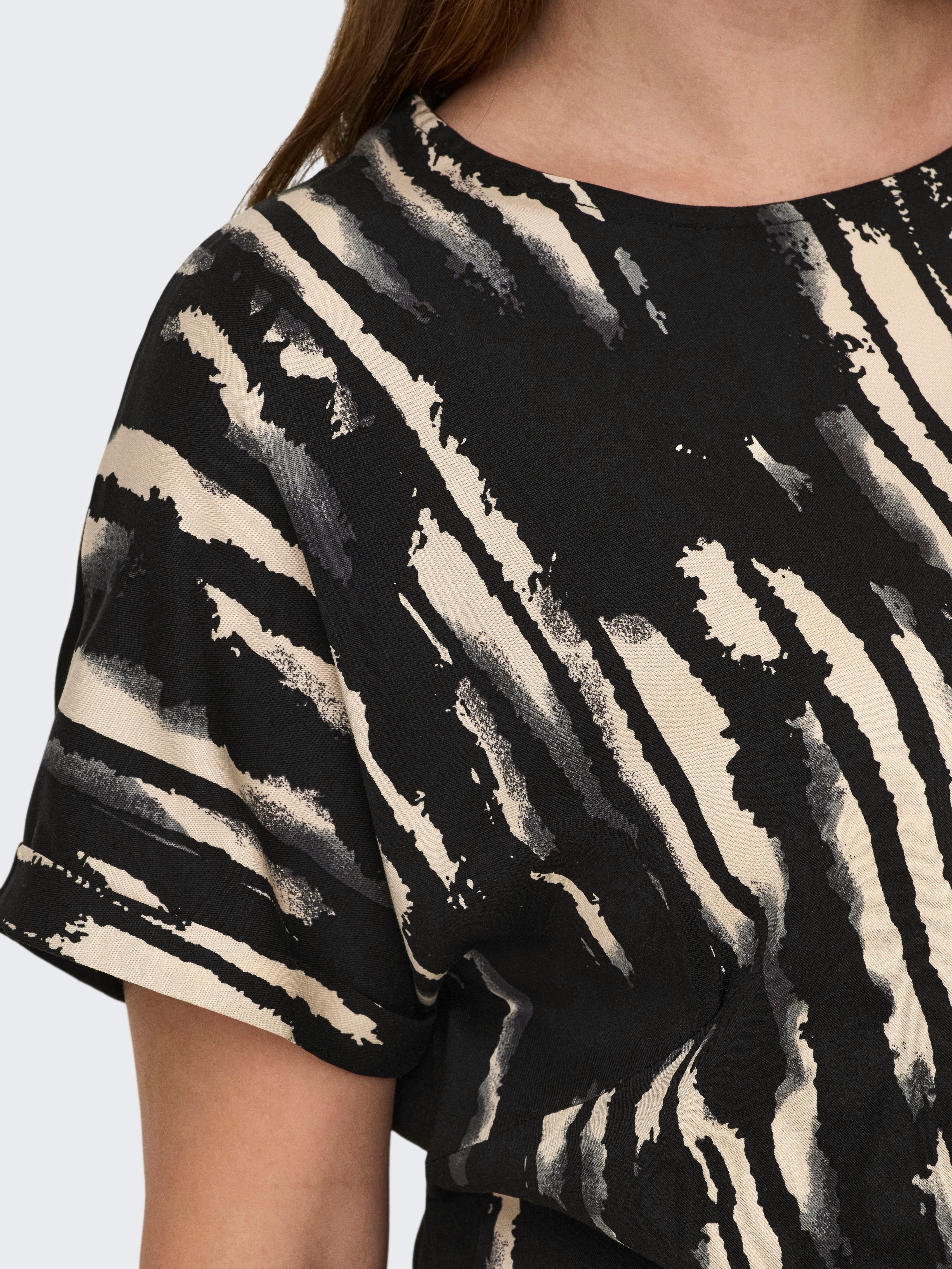 ONLY CARMAKOMA Shirt met korte mouwen CARMIKAELA IN-ONE SS TOP AOP