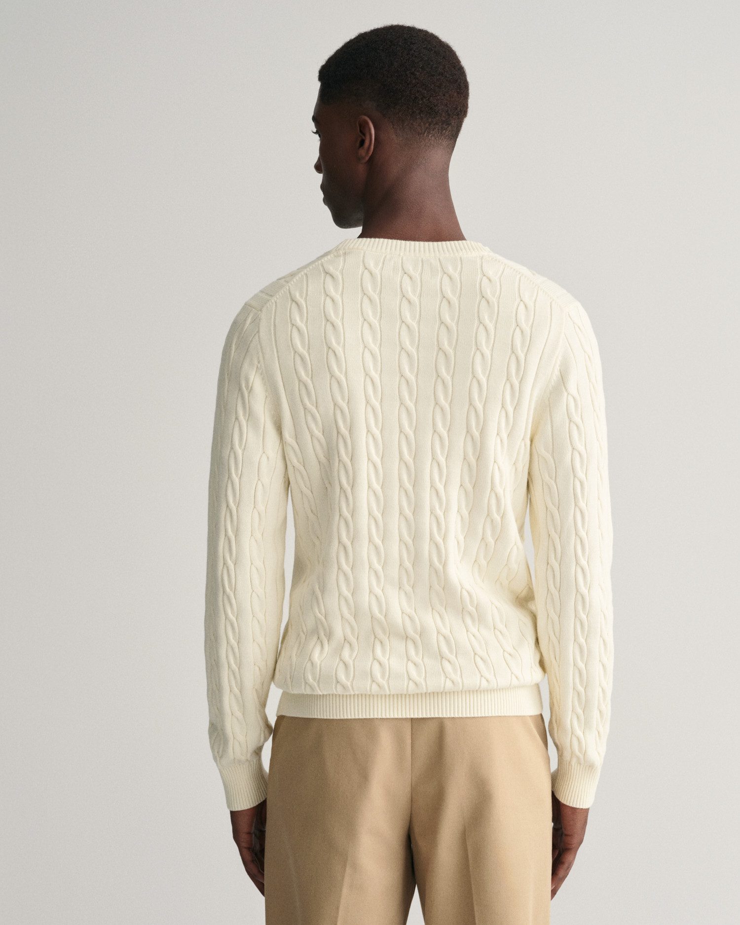 Gant Gebreide trui COTTON CABLE C-NECK met wapen-logo borduurwerk op de borst