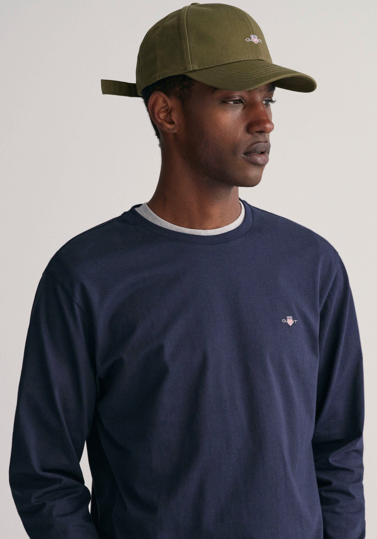 Gant Shirt met lange mouwen REG SHIELD LS T-SHIRT met logoborduursel op borsthoogte
