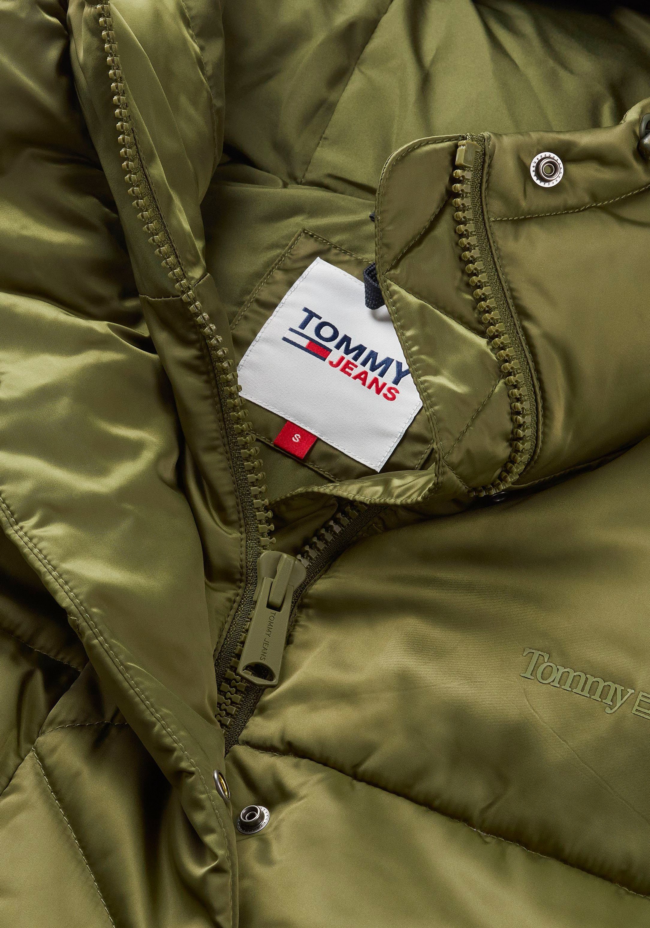 TOMMY JEANS Gewatteerde jas TJW OVR SATIN PUFFER met tommy jeans-merklabel