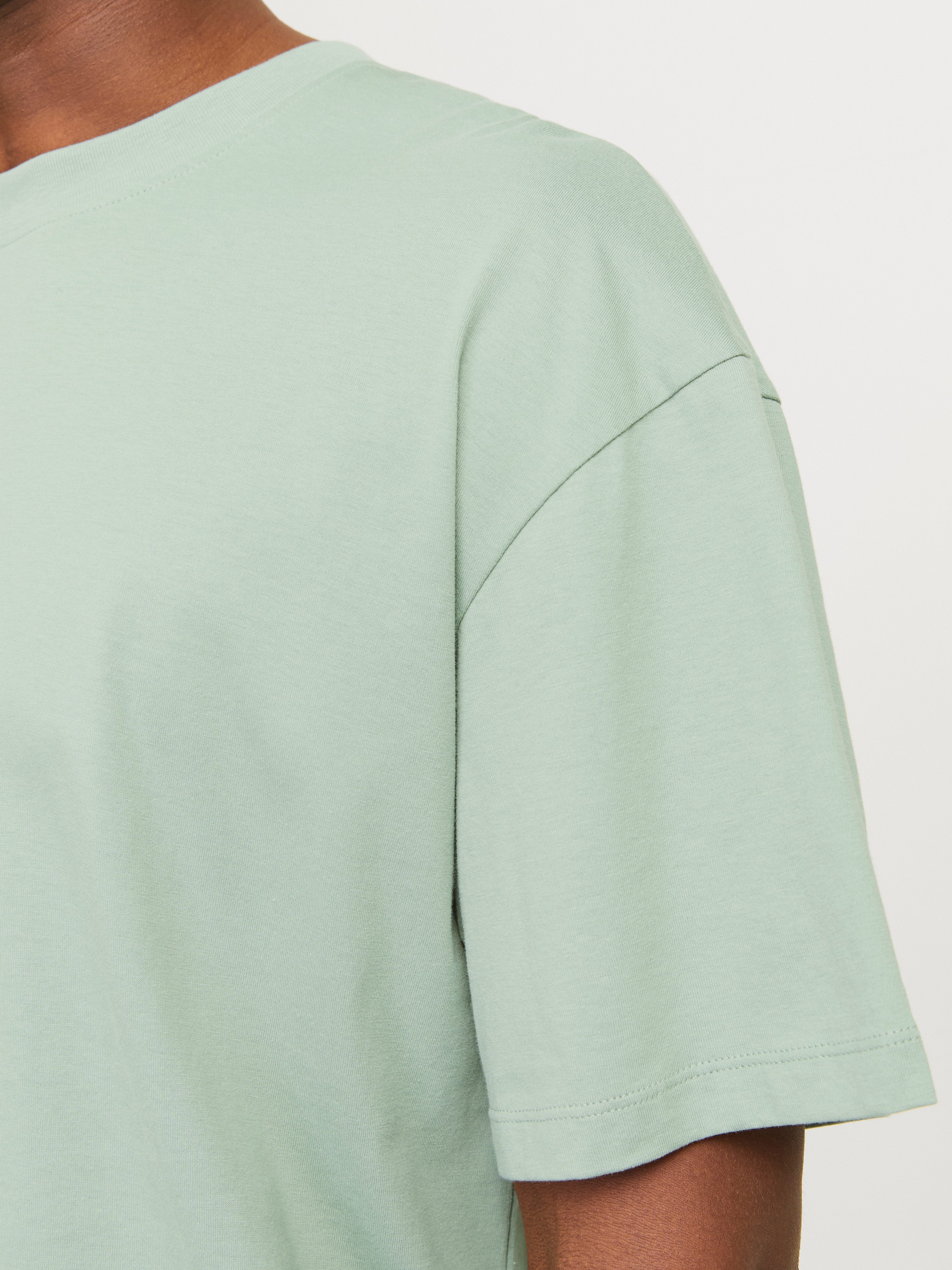 Jack & Jones Oversized shirt JJEBRADLEY TEE SS O-NECK NOOS