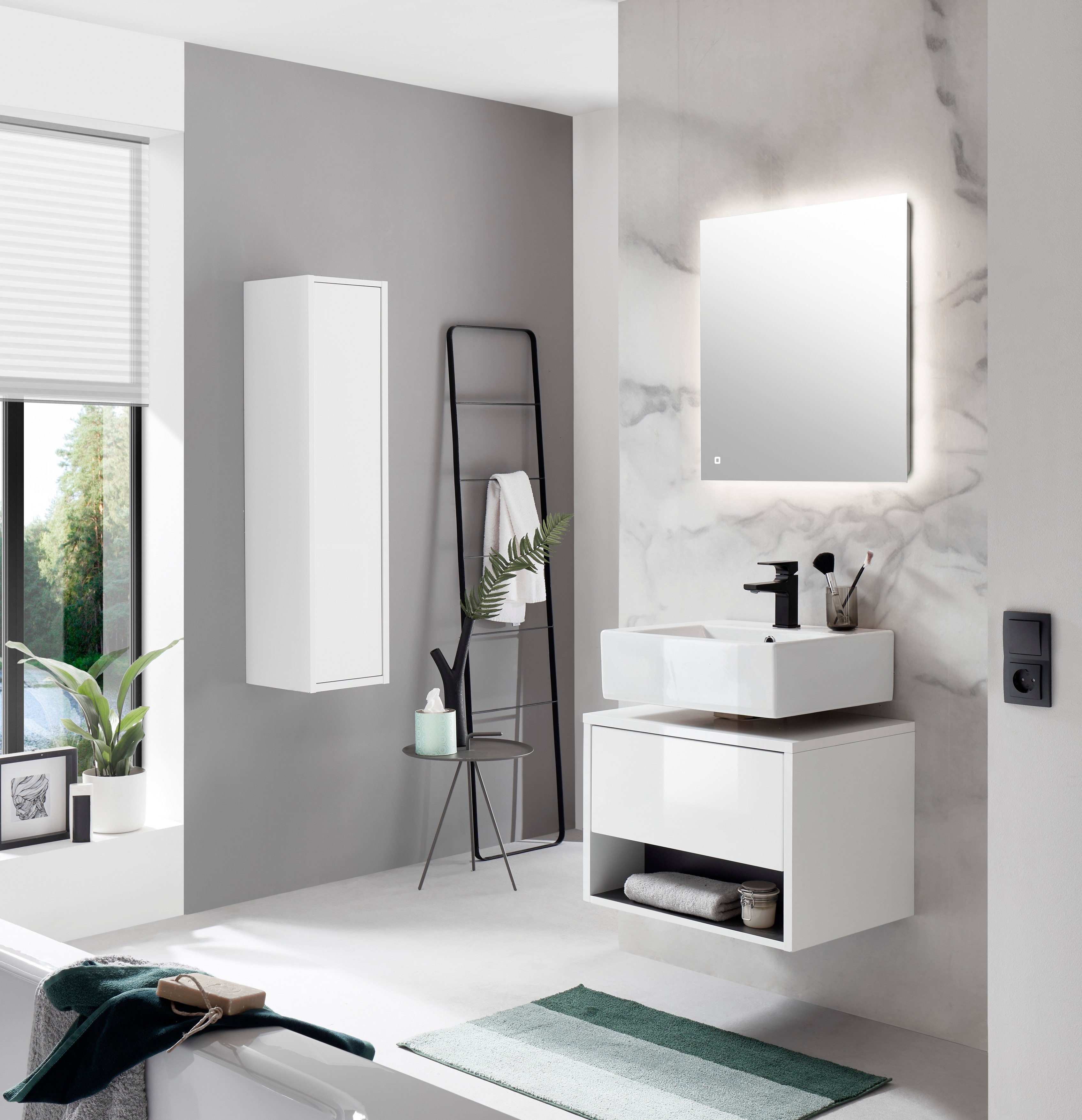 Places of Style Badkamerserie Studio Line, bad in modern ontwerp, 3-delig badkamer Kast, onderkast en spiegel, in twee kleuren beschikbaar, opbergruimte (3-delig)