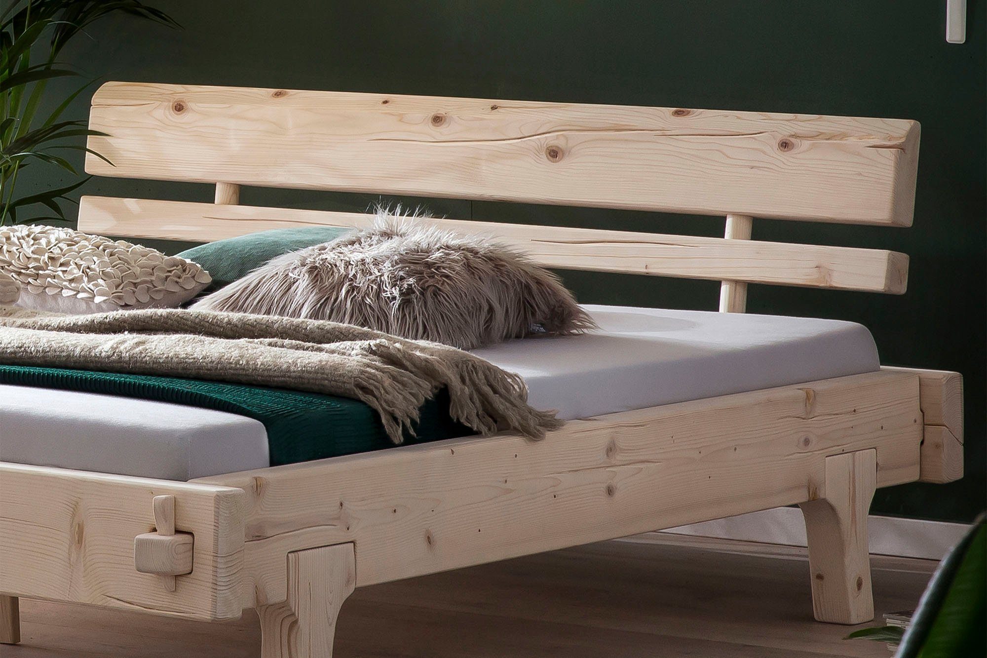 SalesFever Houten bed van massief vurenhout, balkenbed in authentieke look, in landhuis stijl