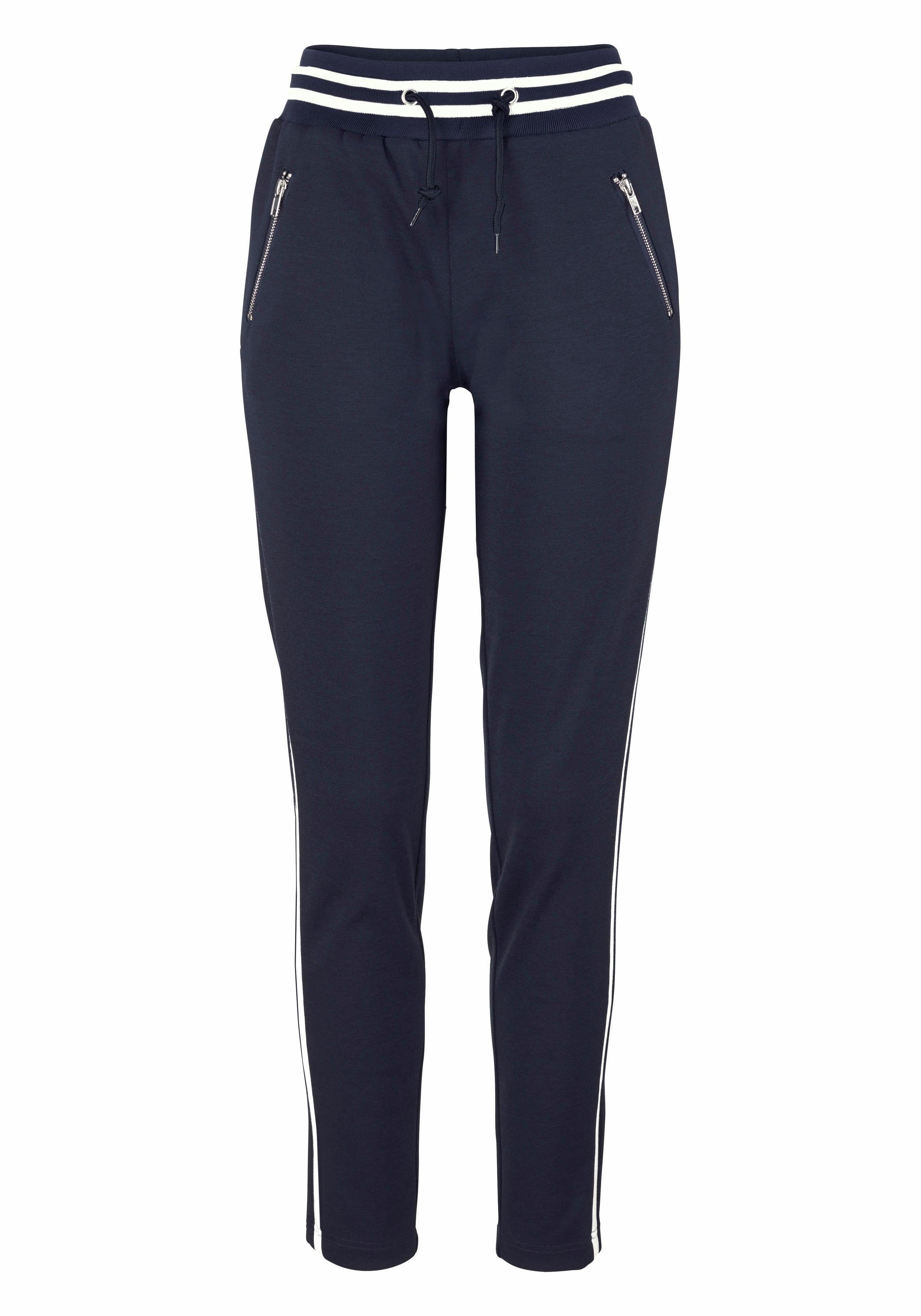 AJC Jogpants in trendy retro-design
