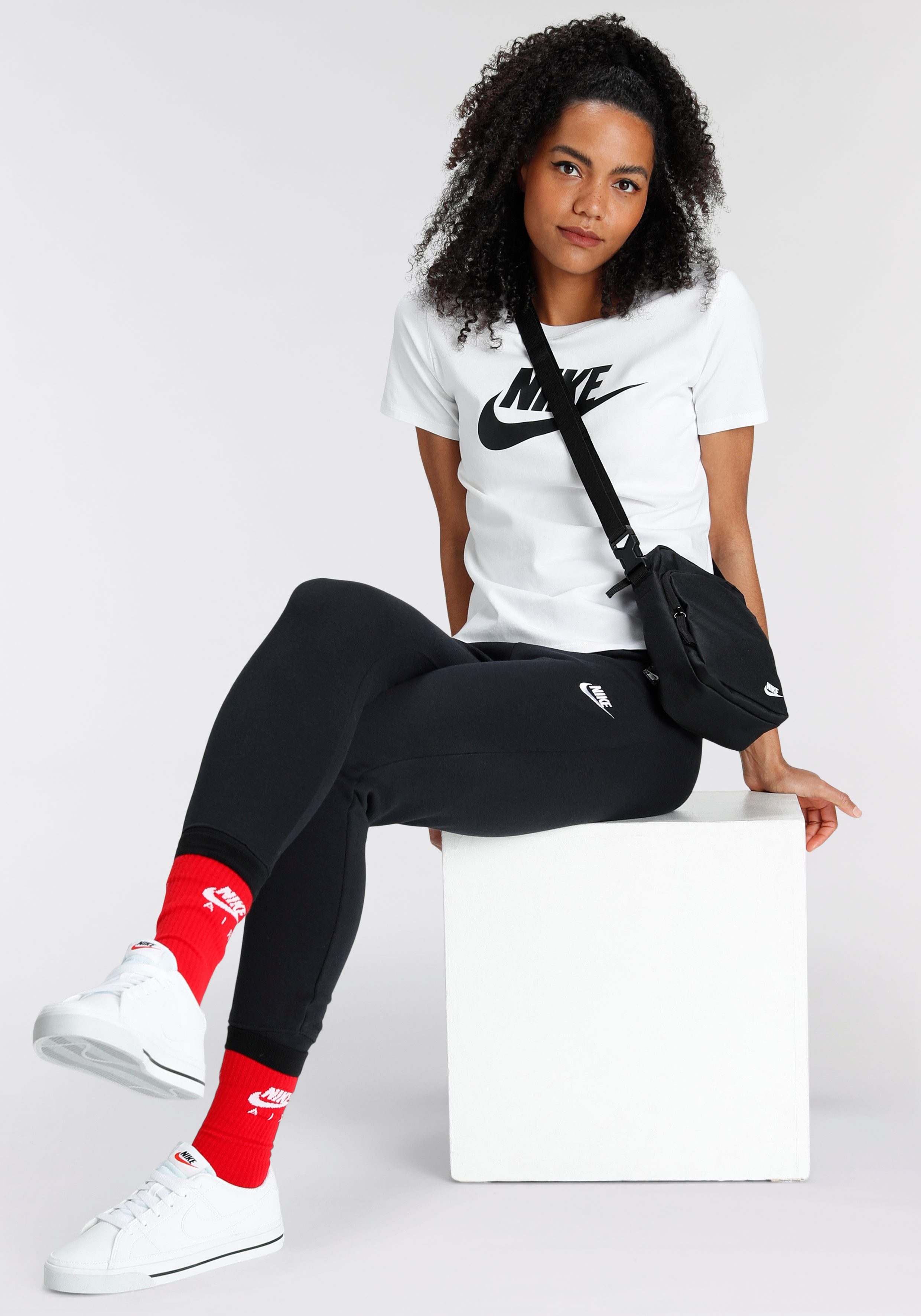 Nike Sportswear T-shirt ESSENTIALS WOMEN'S LOGO T-SHIRT