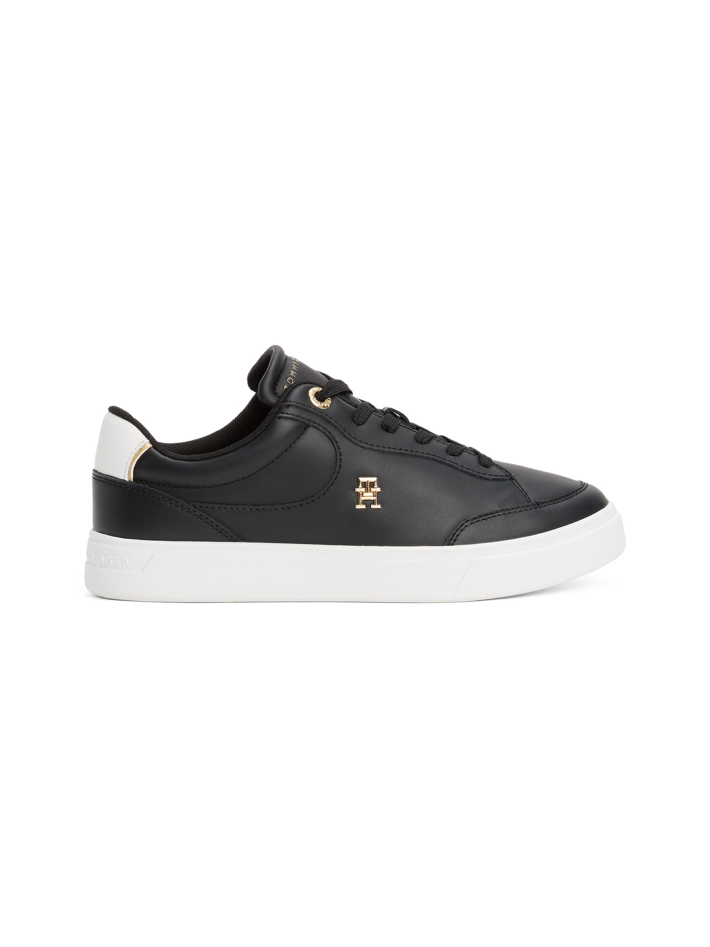 Tommy Hilfiger Plateausneakers ESSENTIAL CHIC COURT SNEAKER vrijetijdsschoen, veterschoen, lage schoen met th-sieraad